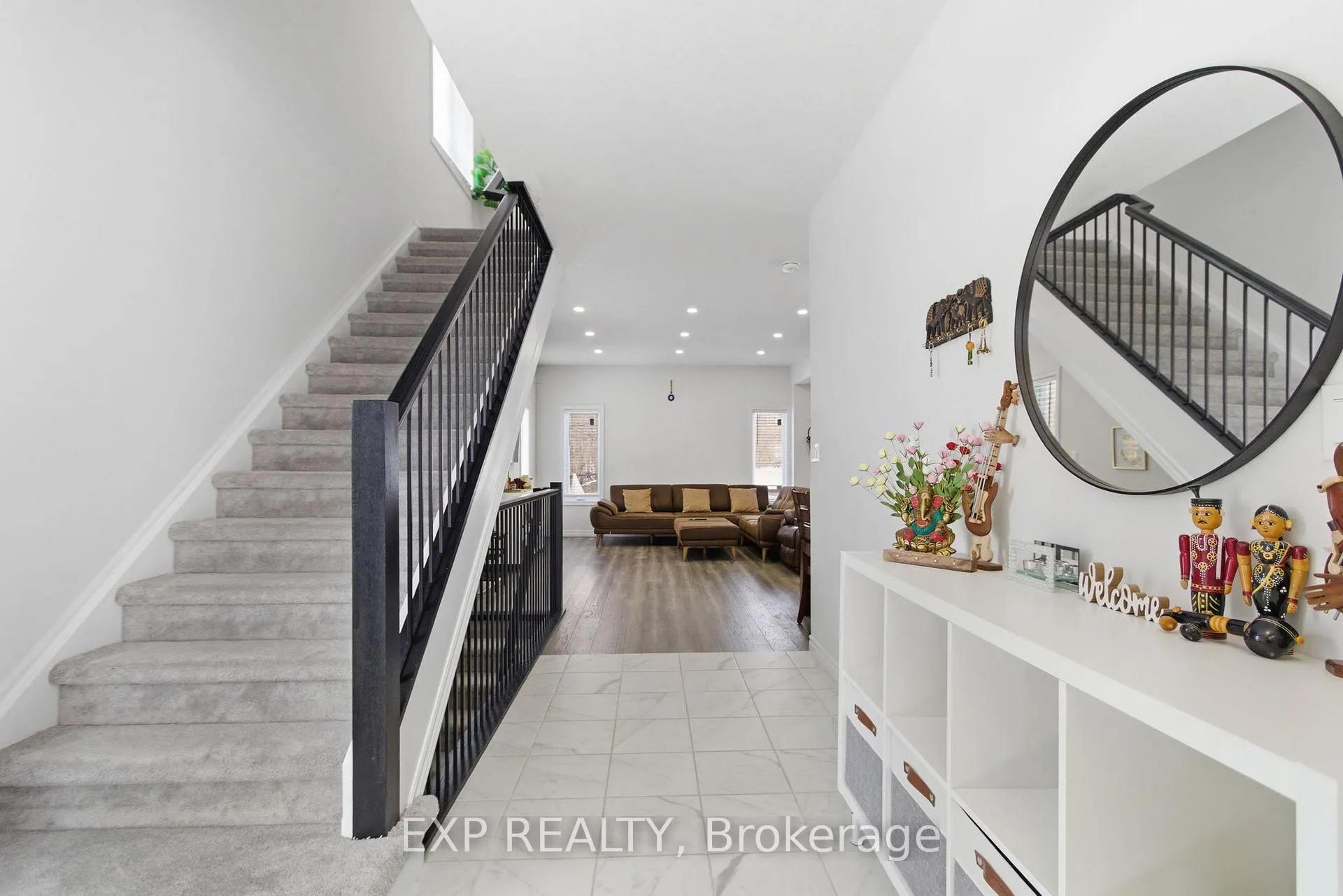 Photo 4 of 59 Monarch Woods Drive, Kitchener — HOMEH