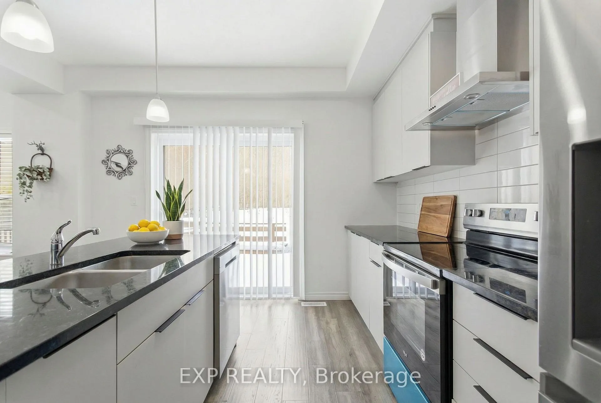 Photo 10 of 59 Monarch Woods Drive, Kitchener — HOMEH