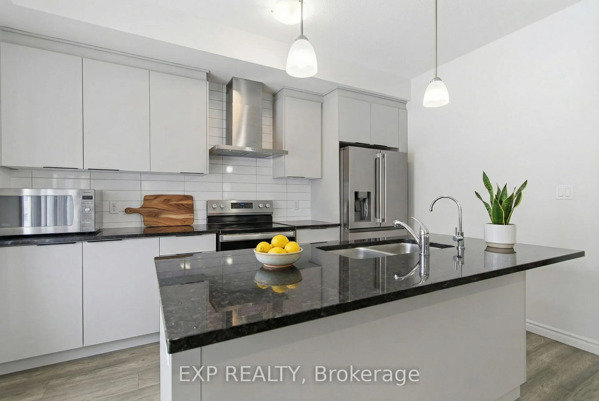 Photo 11 of 59 Monarch Woods Drive, Kitchener — HOMEH