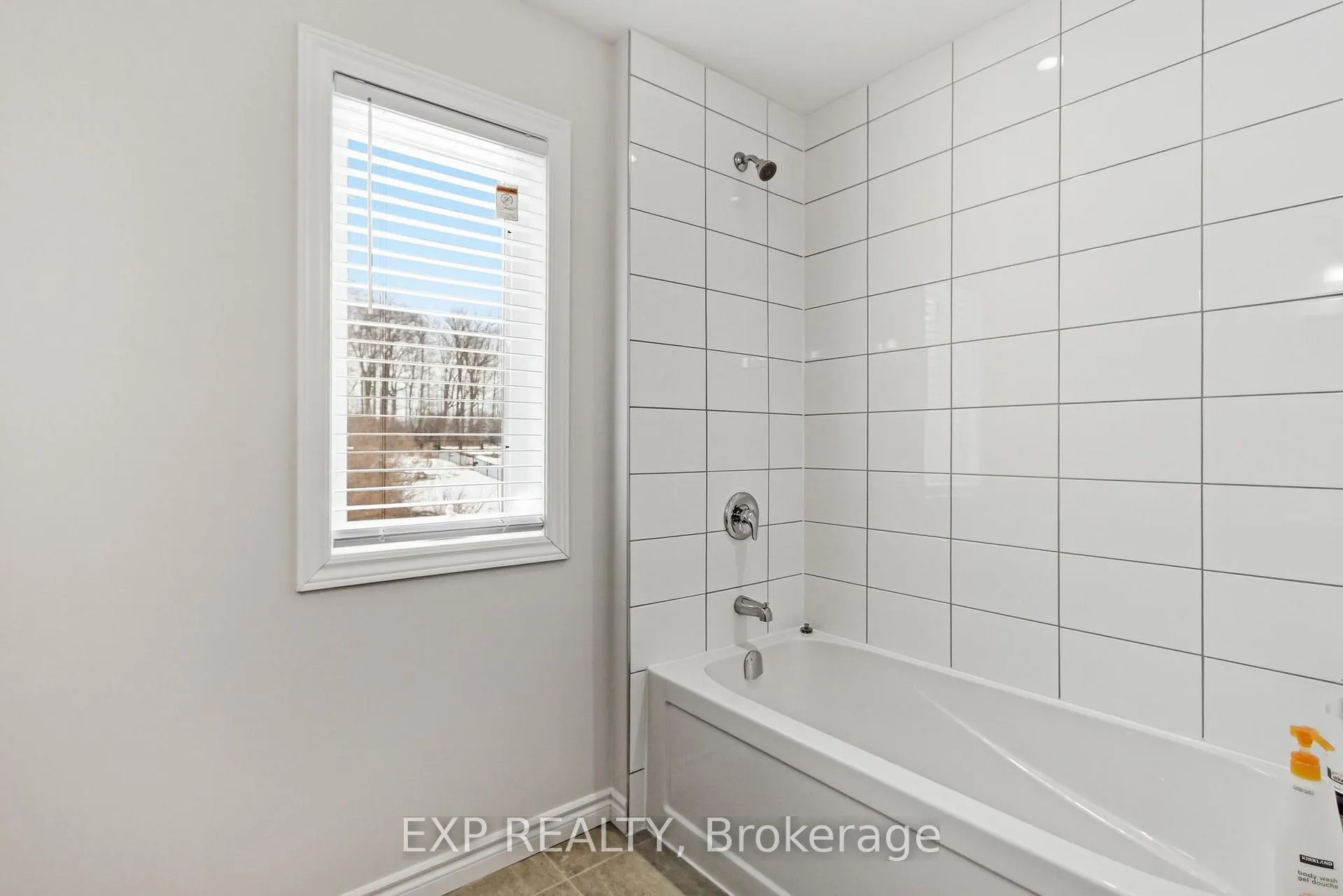 Photo 20 of 59 Monarch Woods Drive, Kitchener — HOMEH