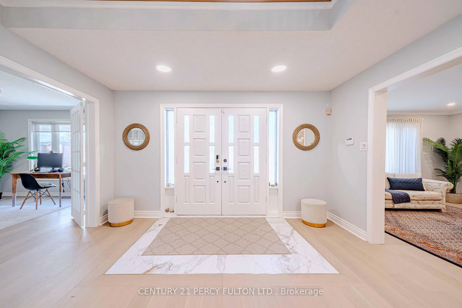 Photo 3 of 89 Beckenridge Drive, Markham, Milliken Mills East — HOMEH