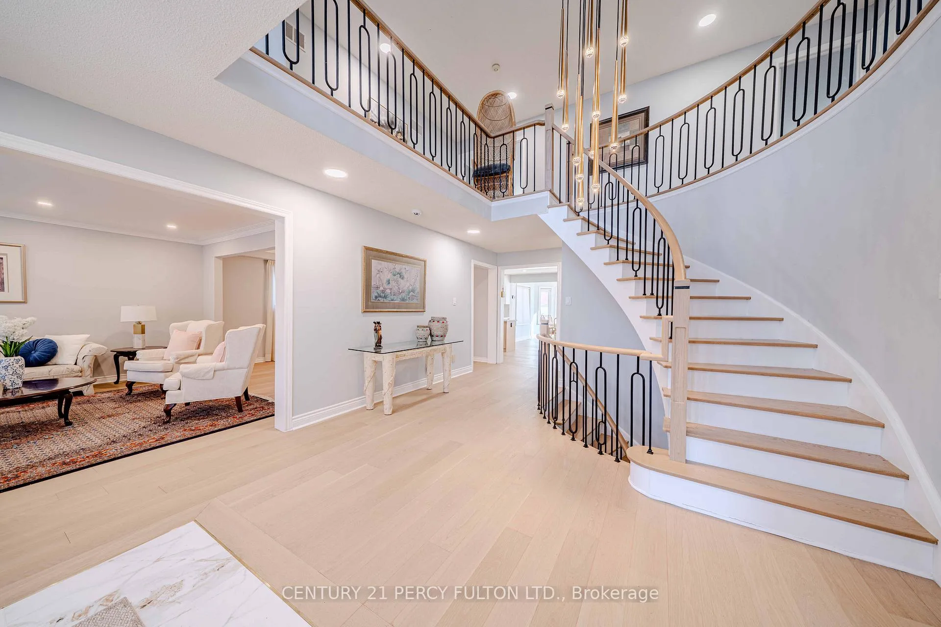 Photo 4 of 89 Beckenridge Drive, Markham, Milliken Mills East — HOMEH