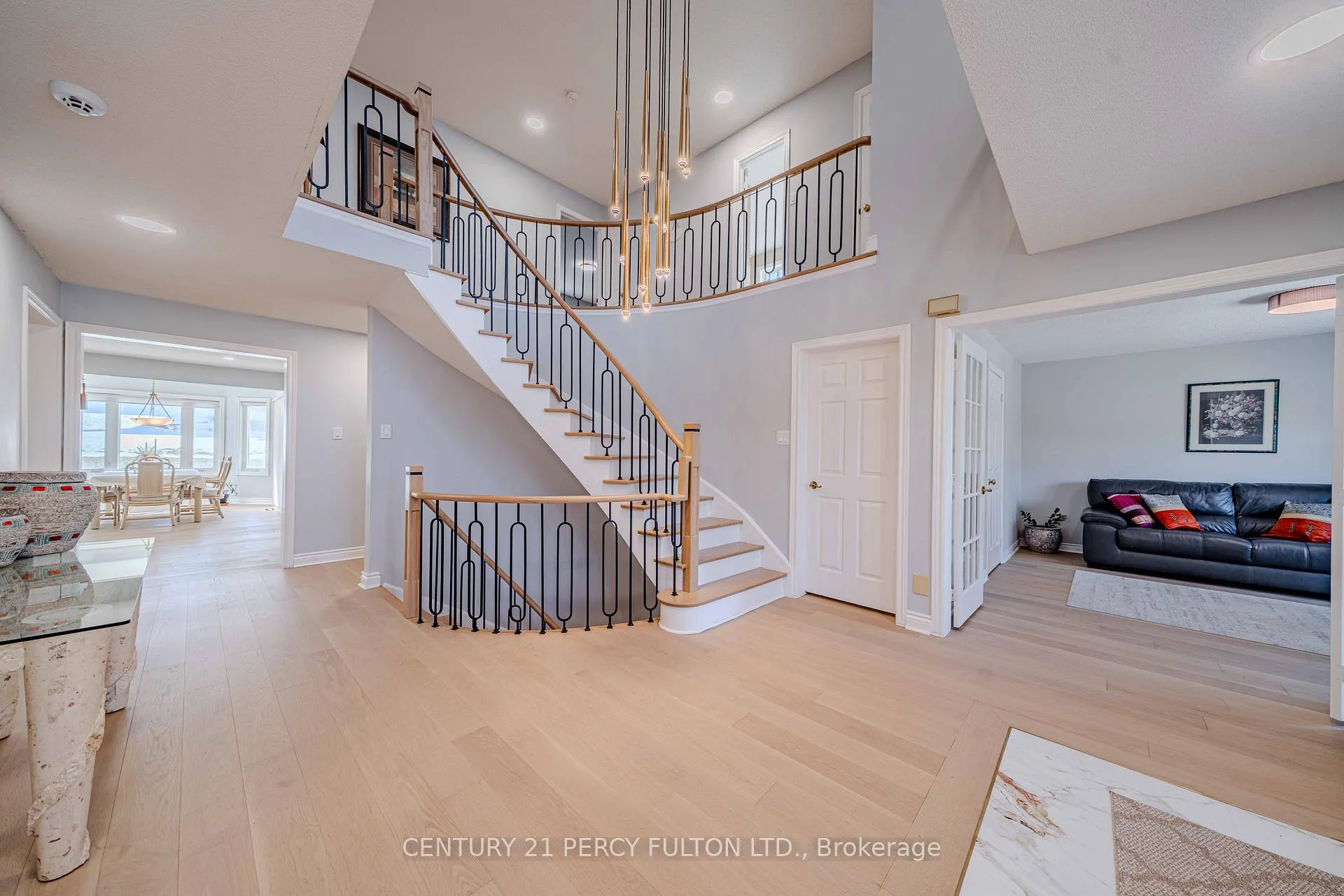 Photo 5 of 89 Beckenridge Drive, Markham, Milliken Mills East — HOMEH