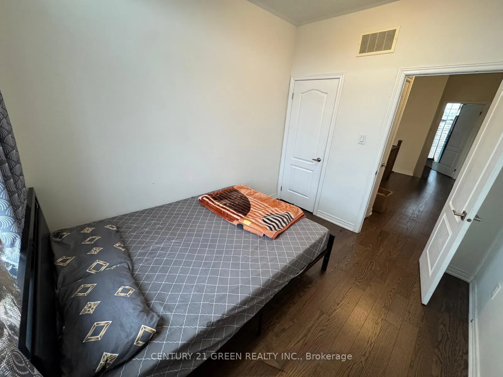 Photo 13 of Unit Upper, 51 Hashmi Place, Brampton, Credit Valley — HOMEH