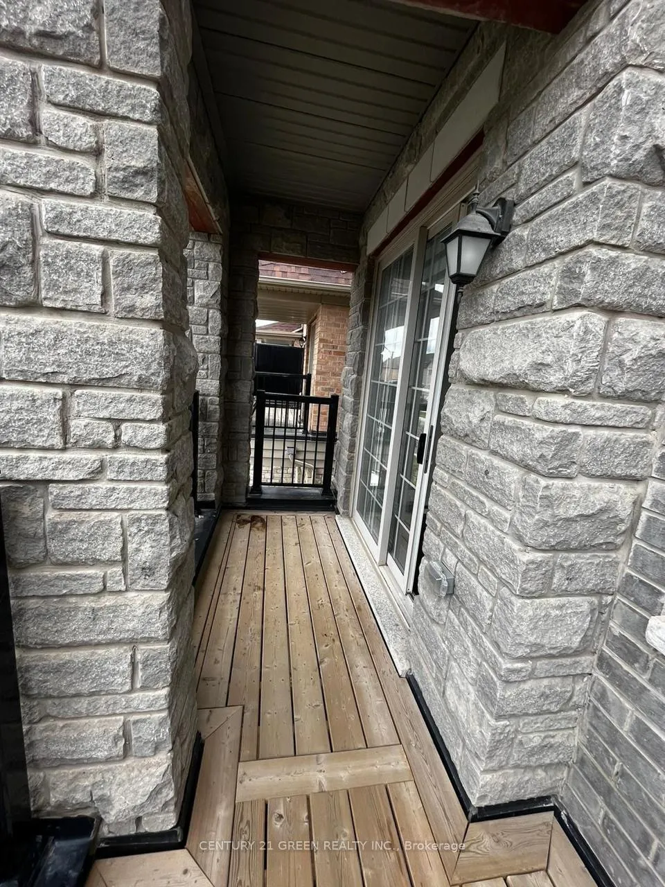 Photo 23 of Unit Upper, 51 Hashmi Place, Brampton, Credit Valley — HOMEH