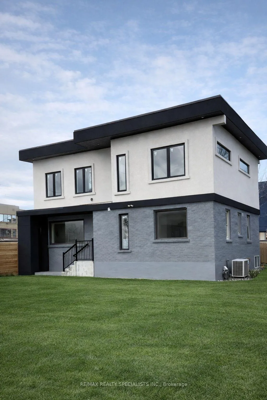 Photo 1 of Unit Main, 74 Neil Avenue, Hamilton, Stoney Creek — HOMEH