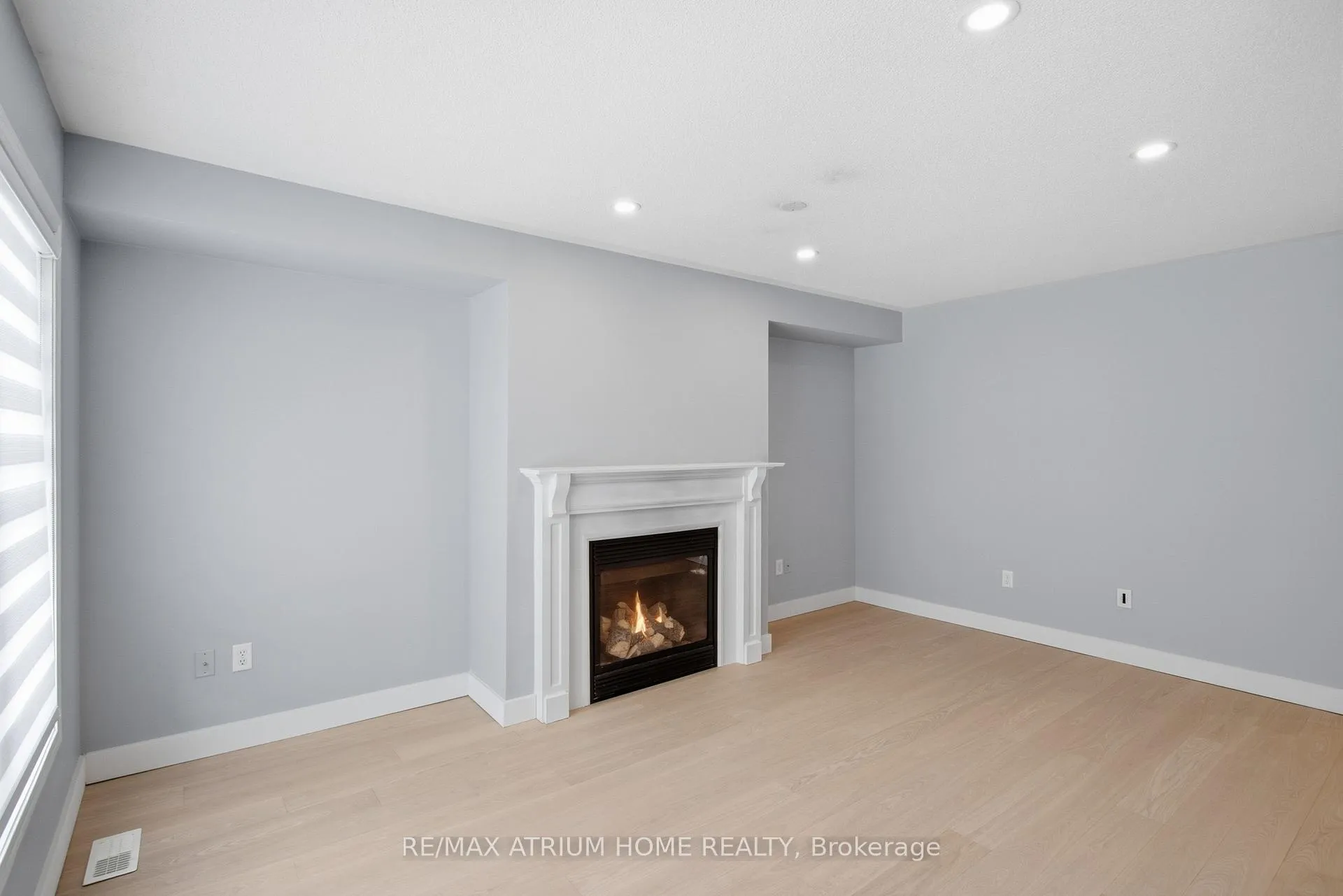 Photo 17 of 16 Kidd Circle, Aurora, Bayview Northeast — HOMEH