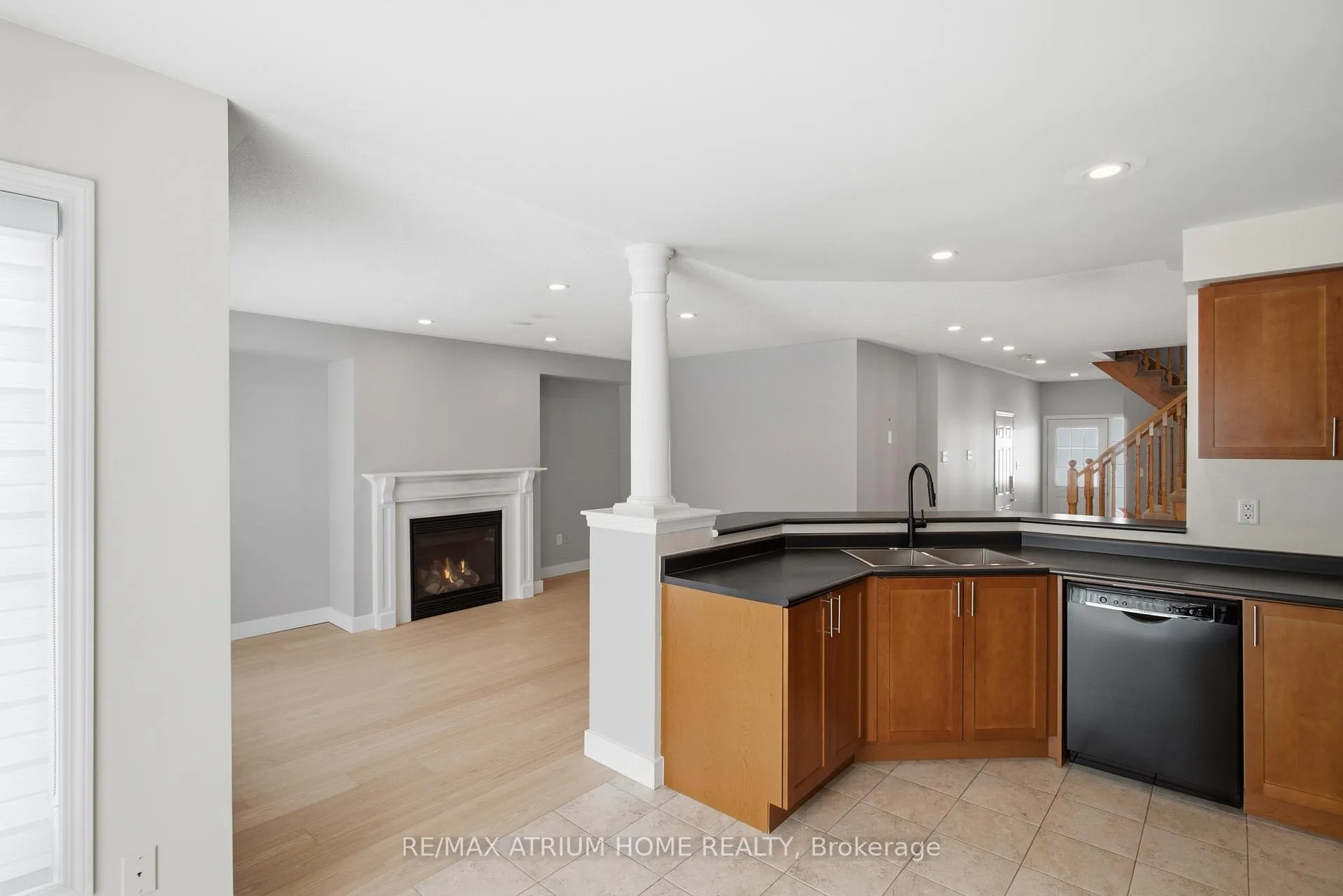 Photo 26 of 16 Kidd Circle, Aurora, Bayview Northeast — HOMEH