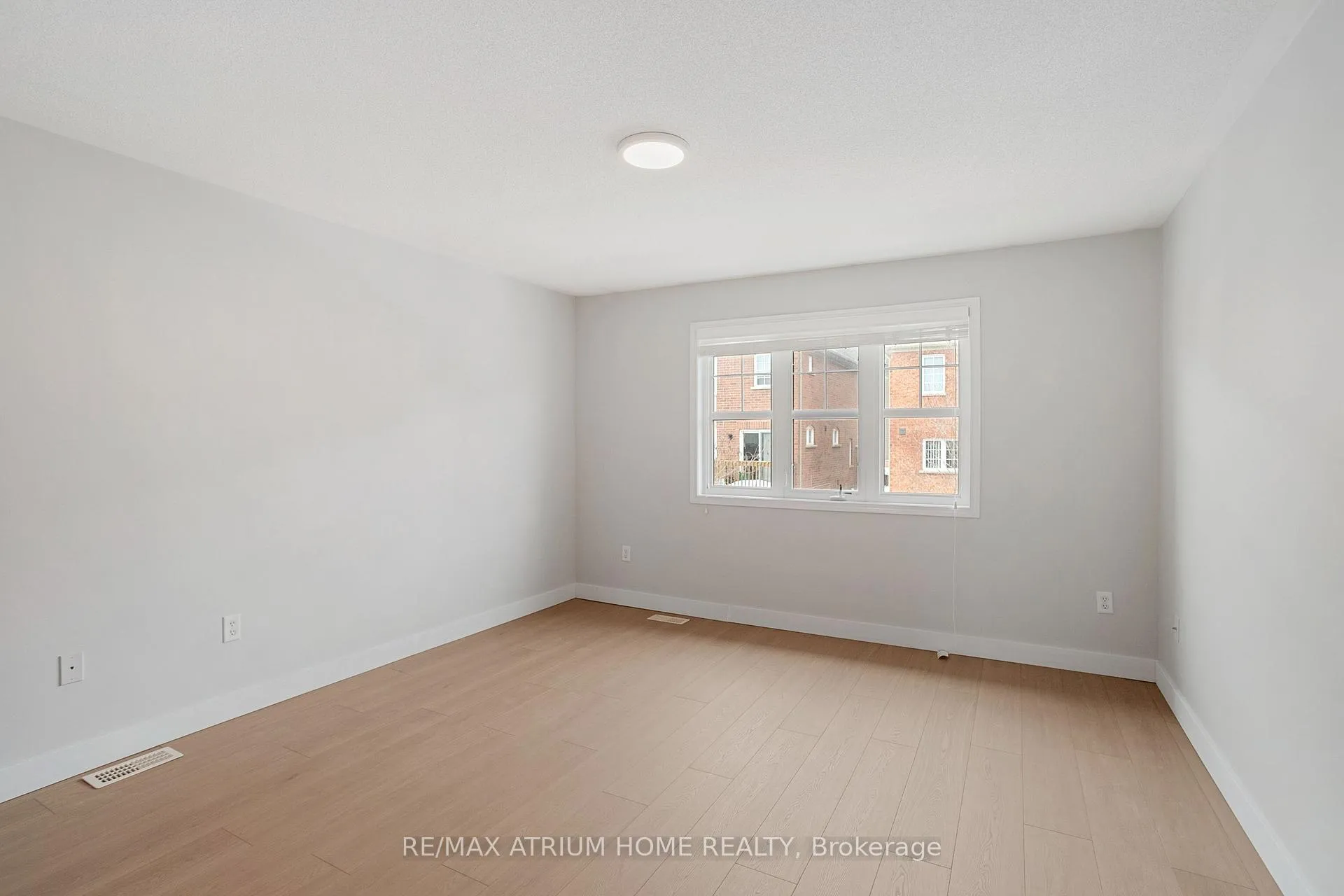 Photo 30 of 16 Kidd Circle, Aurora, Bayview Northeast — HOMEH