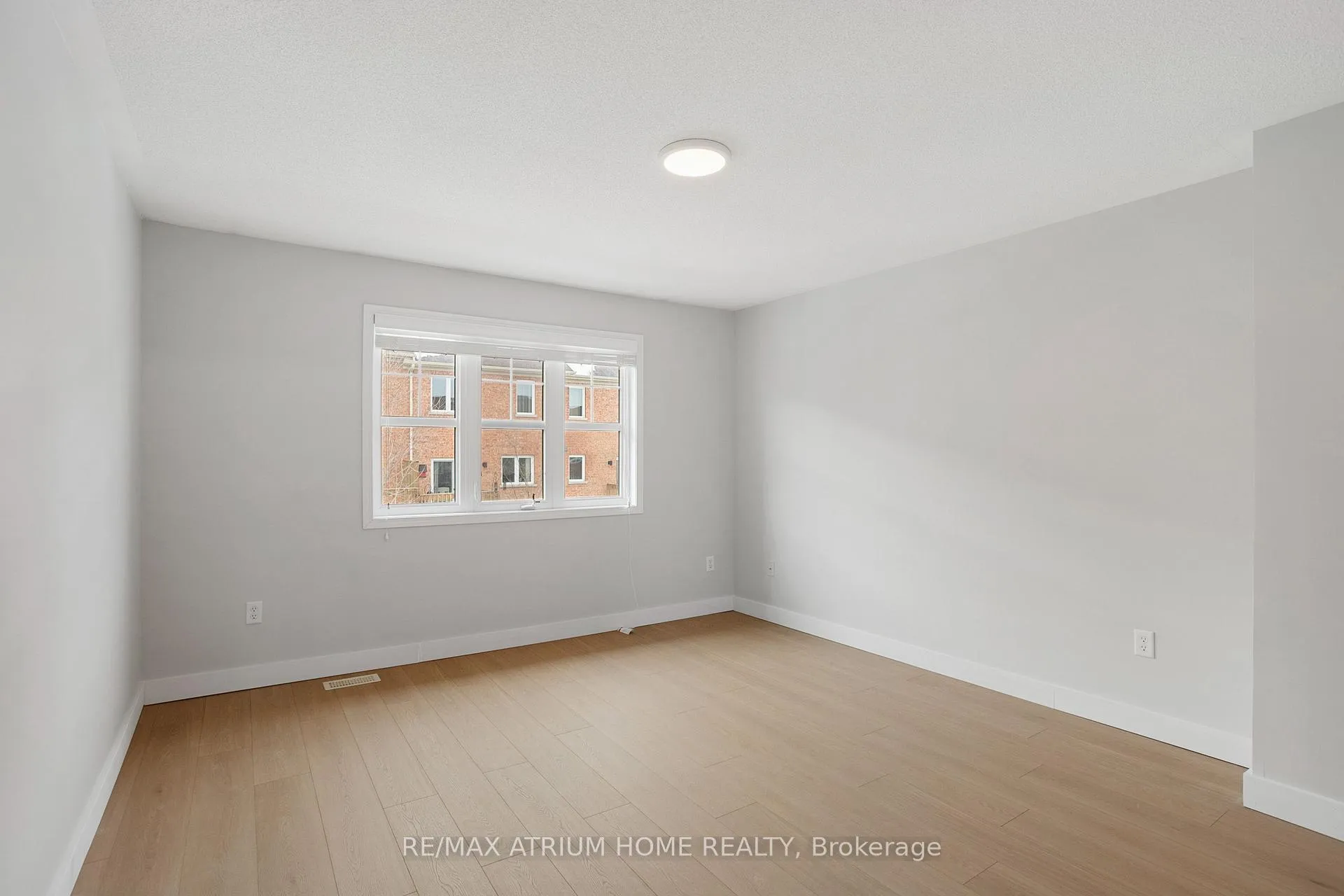 Photo 31 of 16 Kidd Circle, Aurora, Bayview Northeast — HOMEH