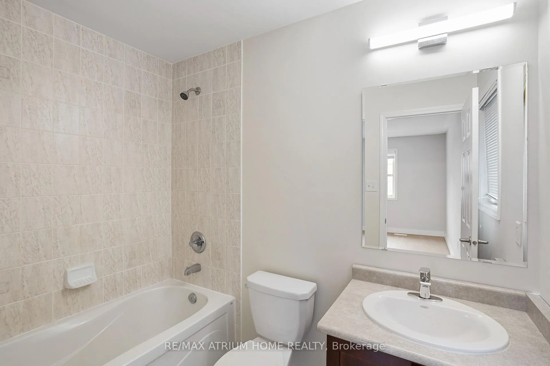Photo 34 of 16 Kidd Circle, Aurora, Bayview Northeast — HOMEH