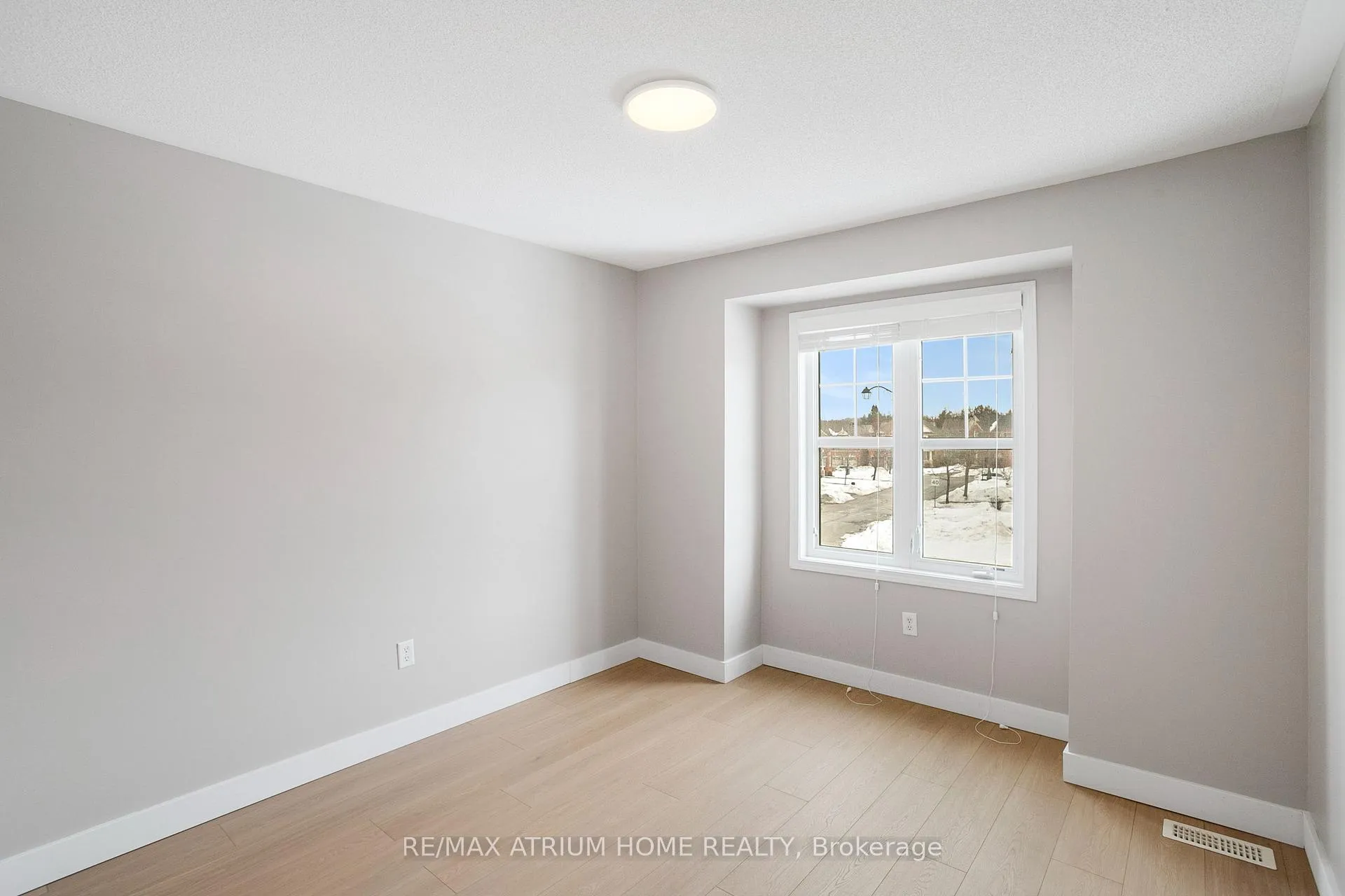 Photo 35 of 16 Kidd Circle, Aurora, Bayview Northeast — HOMEH