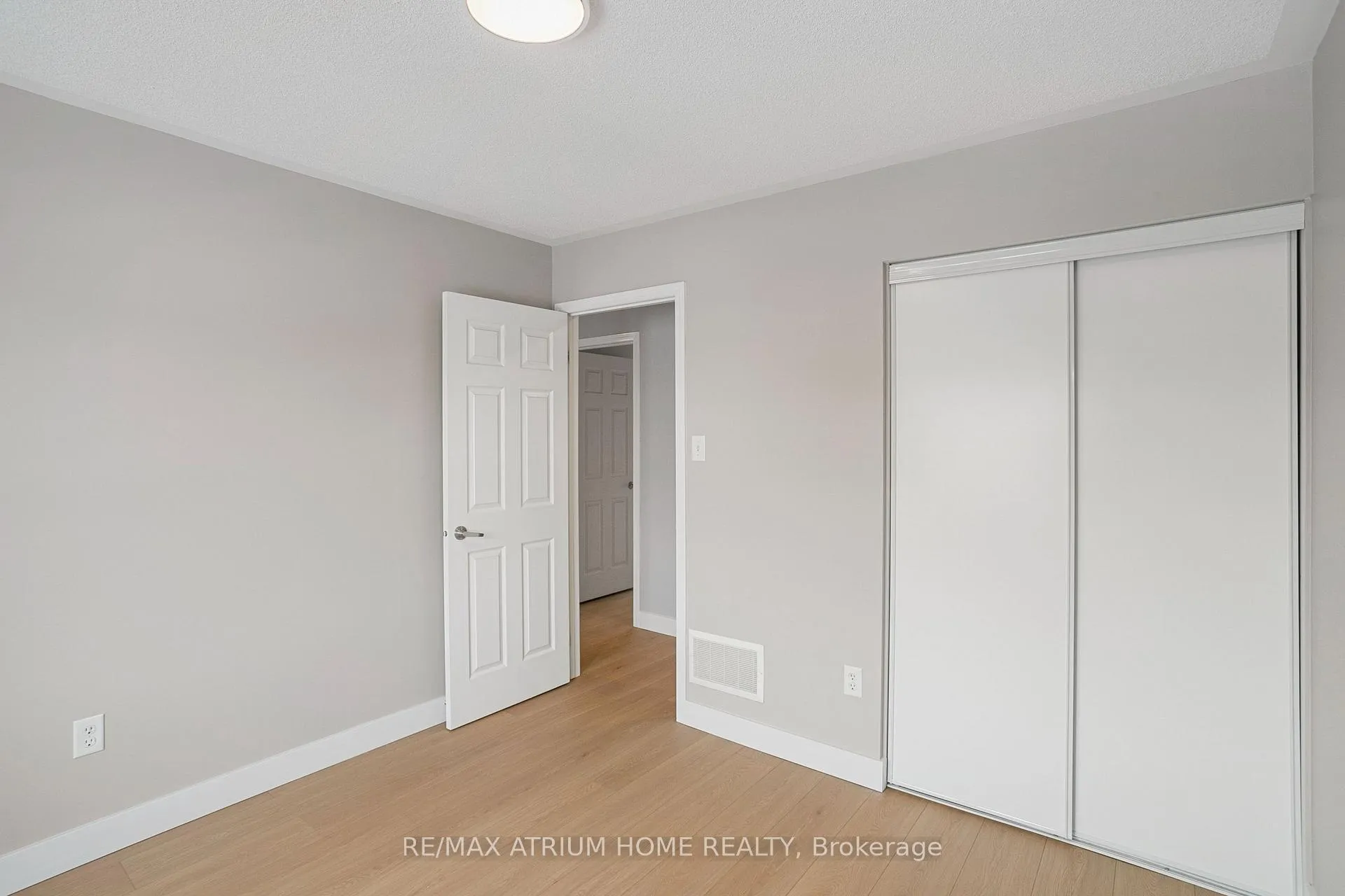 Photo 36 of 16 Kidd Circle, Aurora, Bayview Northeast — HOMEH