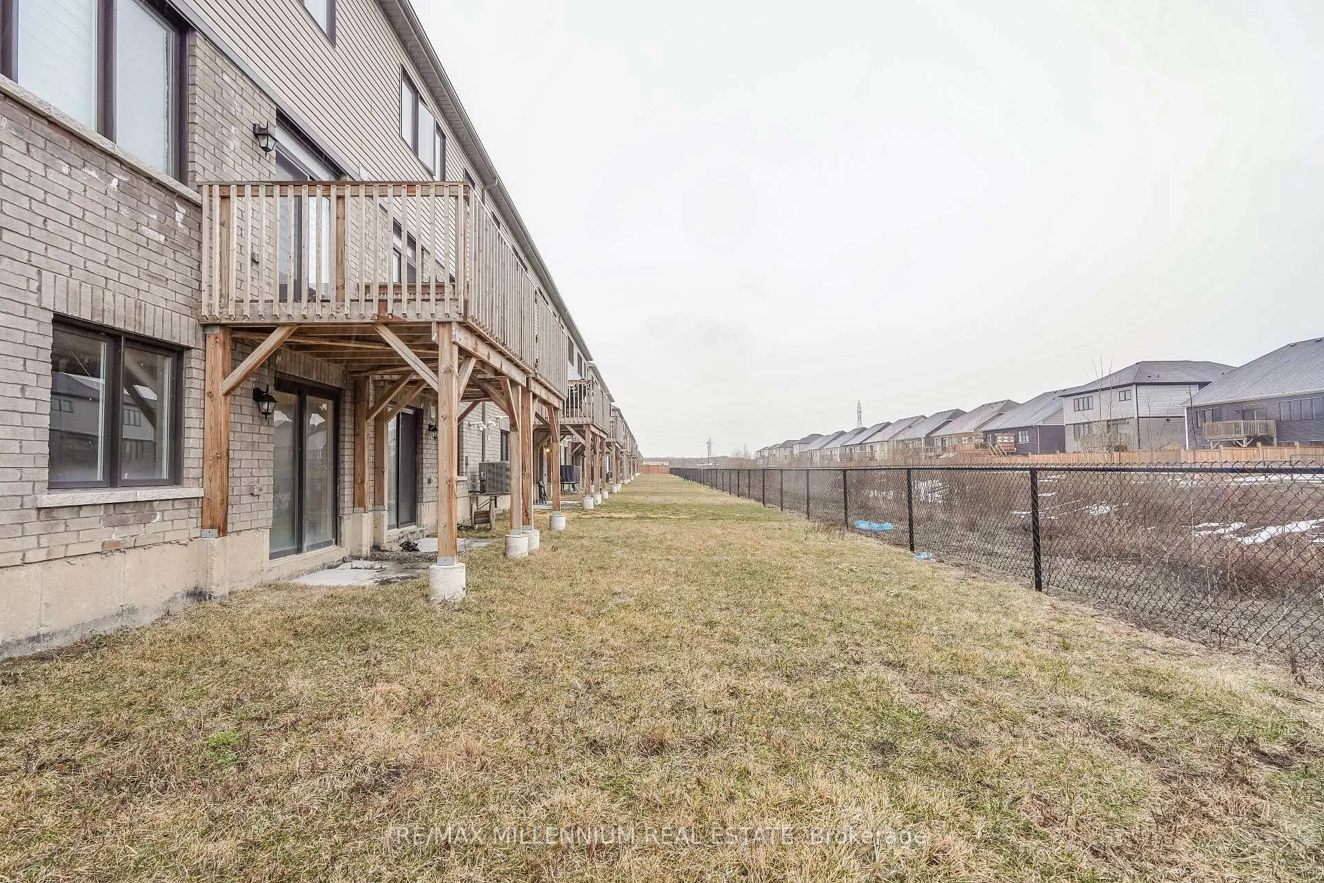 Photo 5 of 329 Vanilla Trail, Thorold, Rolling Meadows — HOMEH