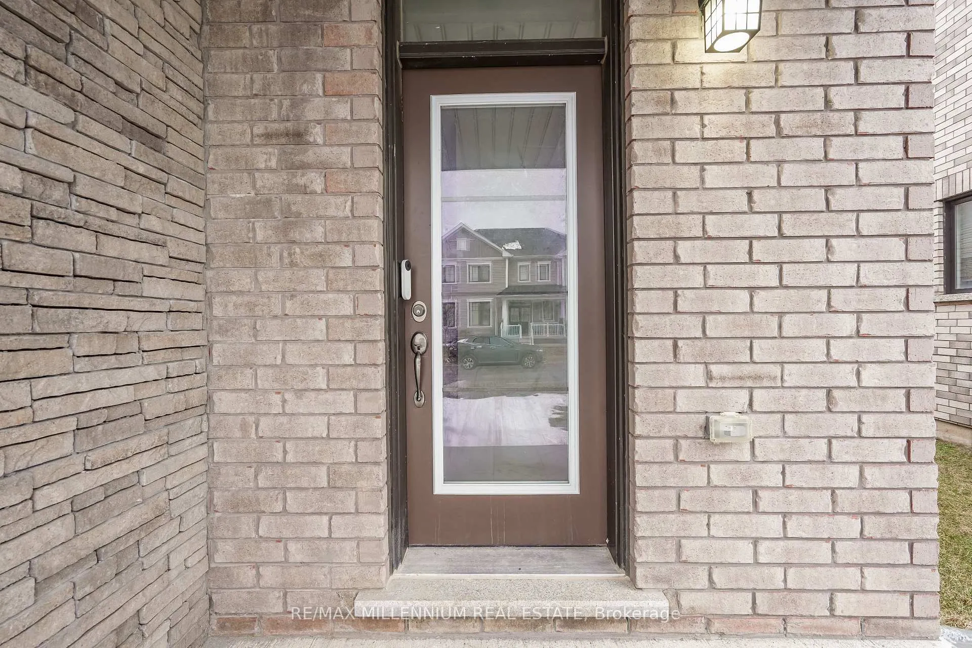 Photo 10 of 329 Vanilla Trail, Thorold, Rolling Meadows — HOMEH