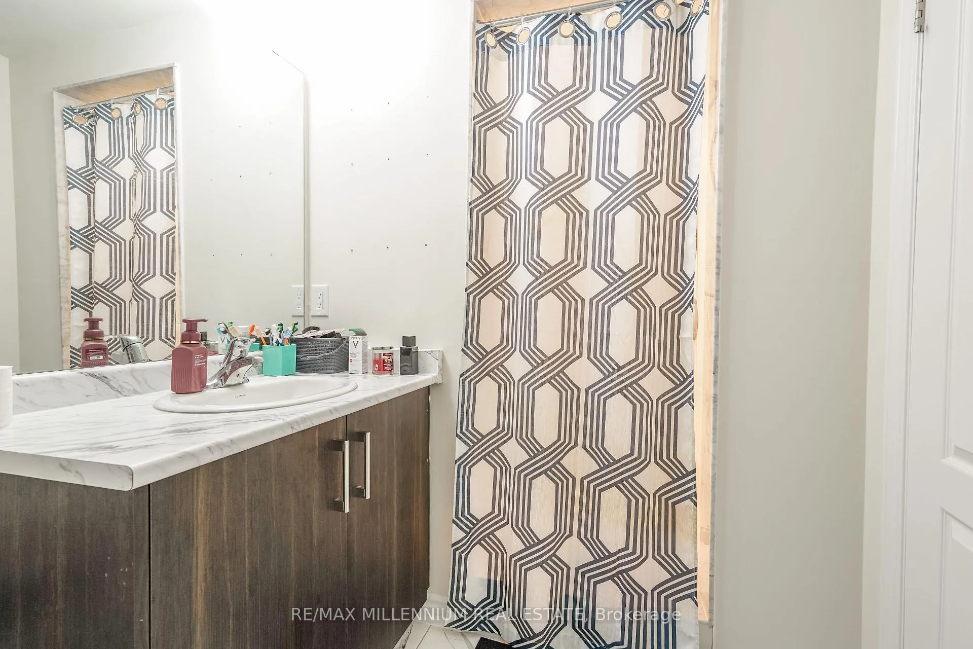 Photo 28 of 329 Vanilla Trail, Thorold, Rolling Meadows — HOMEH