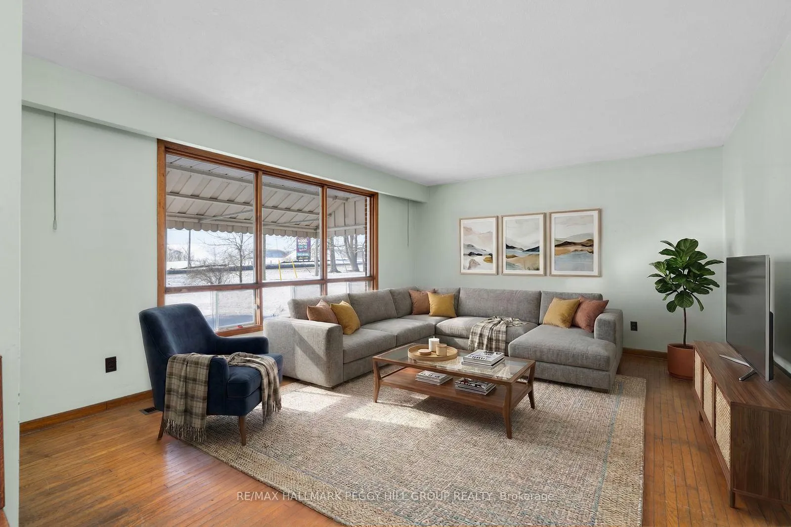 Photo 3 of 1646 Big Bay Point Road, Innisfil, Rural Innisfil — HOMEH