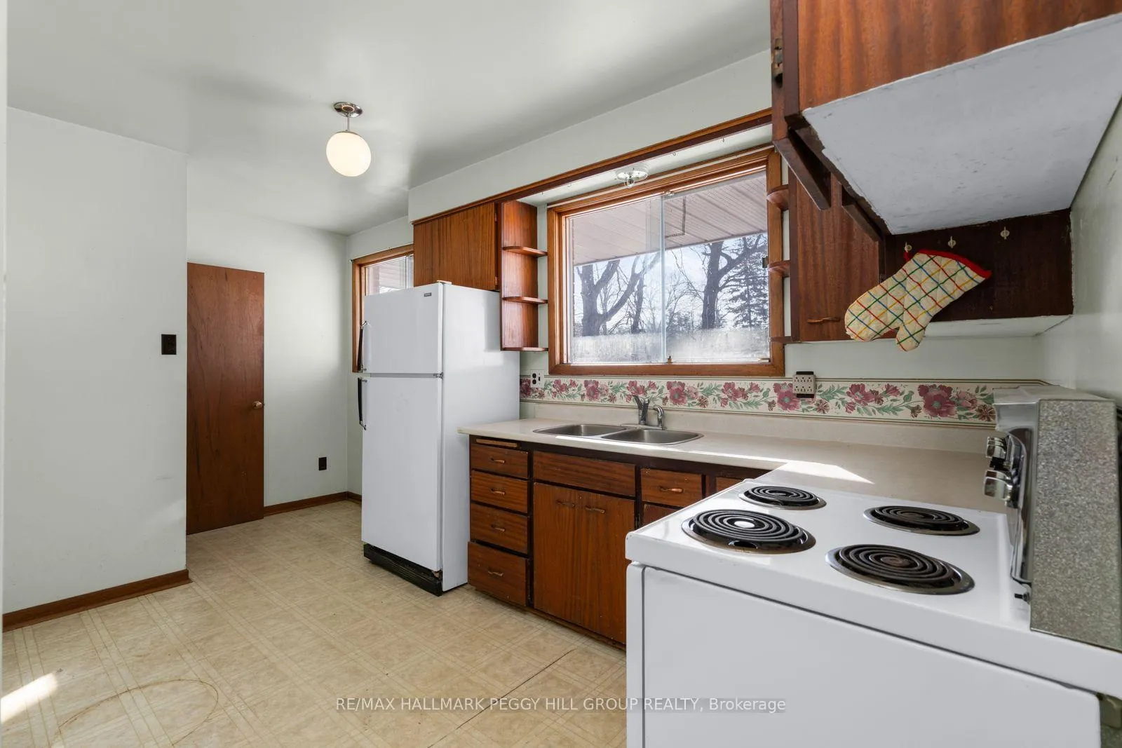 Photo 5 of 1646 Big Bay Point Road, Innisfil, Rural Innisfil — HOMEH