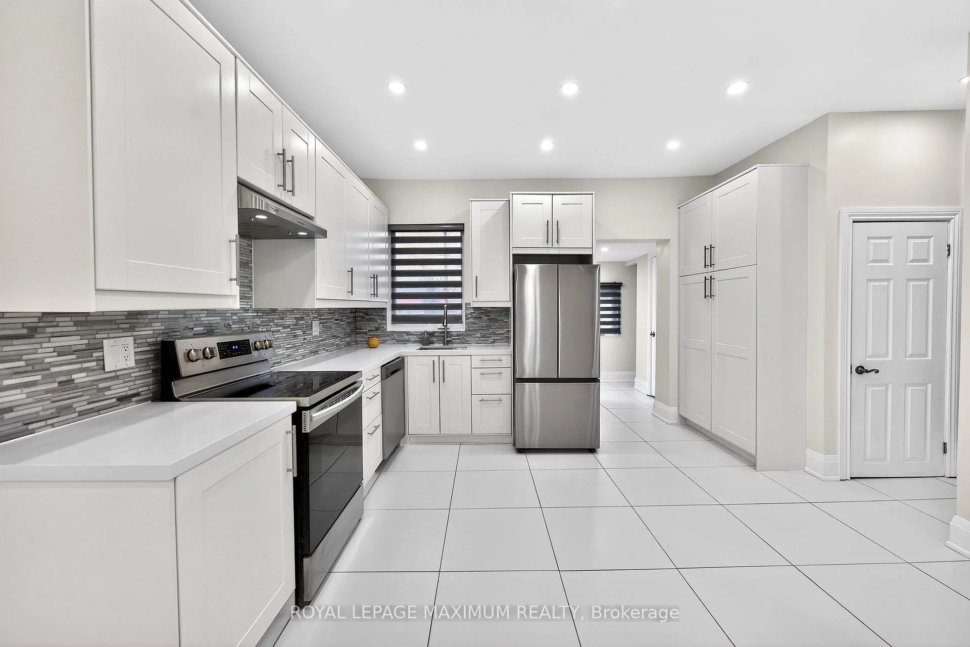 Photo 10 of 31 Campbell Avenue, Hamilton, Crown Point — HOMEH