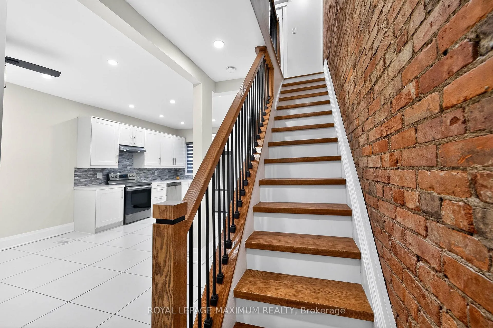 Photo 24 of 31 Campbell Avenue, Hamilton, Crown Point — HOMEH