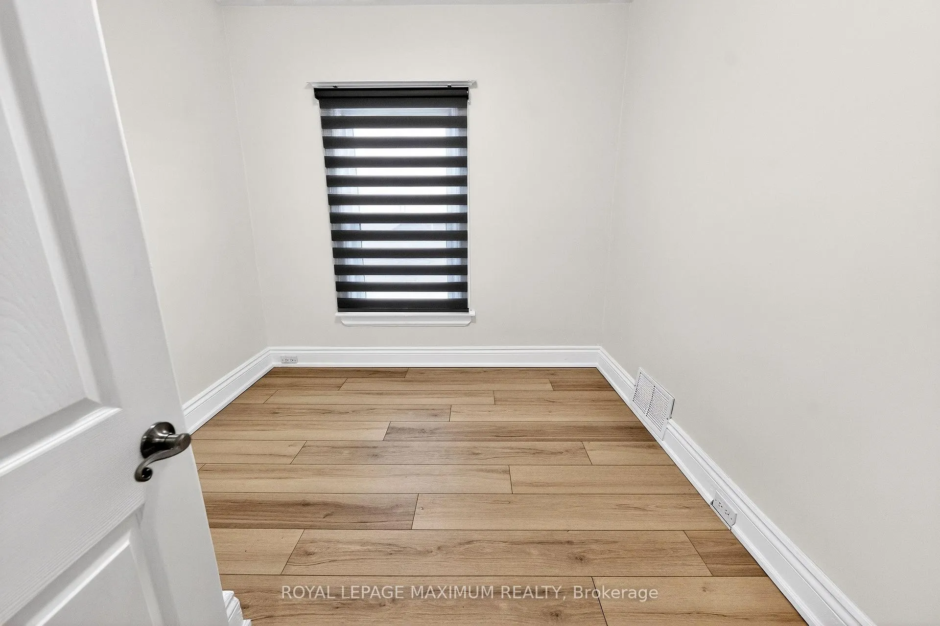 Photo 29 of 31 Campbell Avenue, Hamilton, Crown Point — HOMEH
