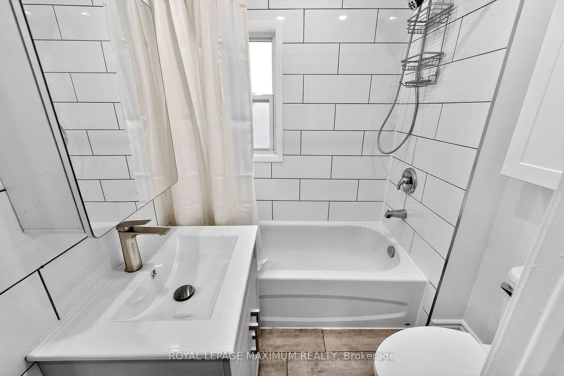 Photo 33 of 31 Campbell Avenue, Hamilton, Crown Point — HOMEH