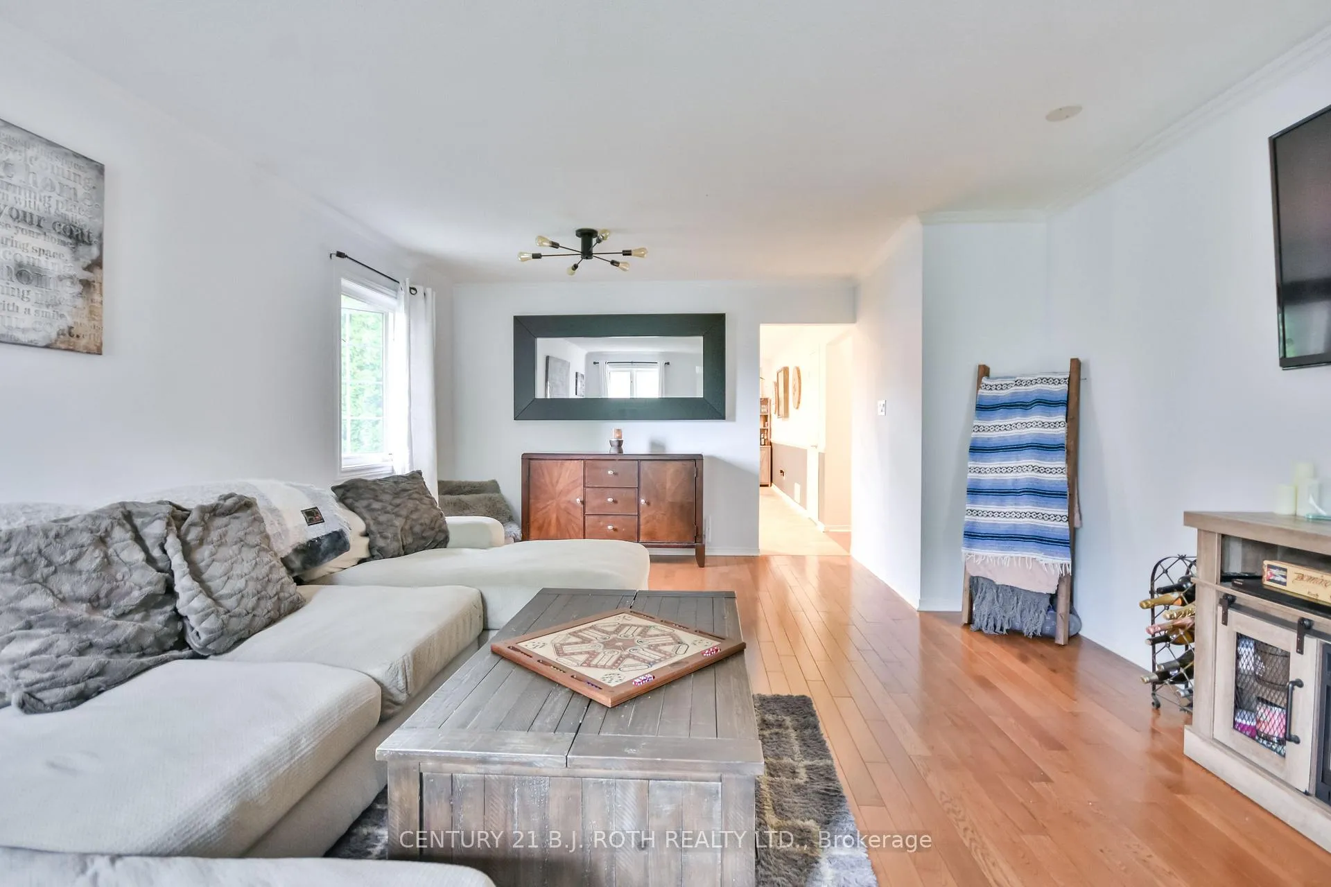 Photo 6 of 56 Monique Crescent, Barrie, East Bayfield — HOMEH