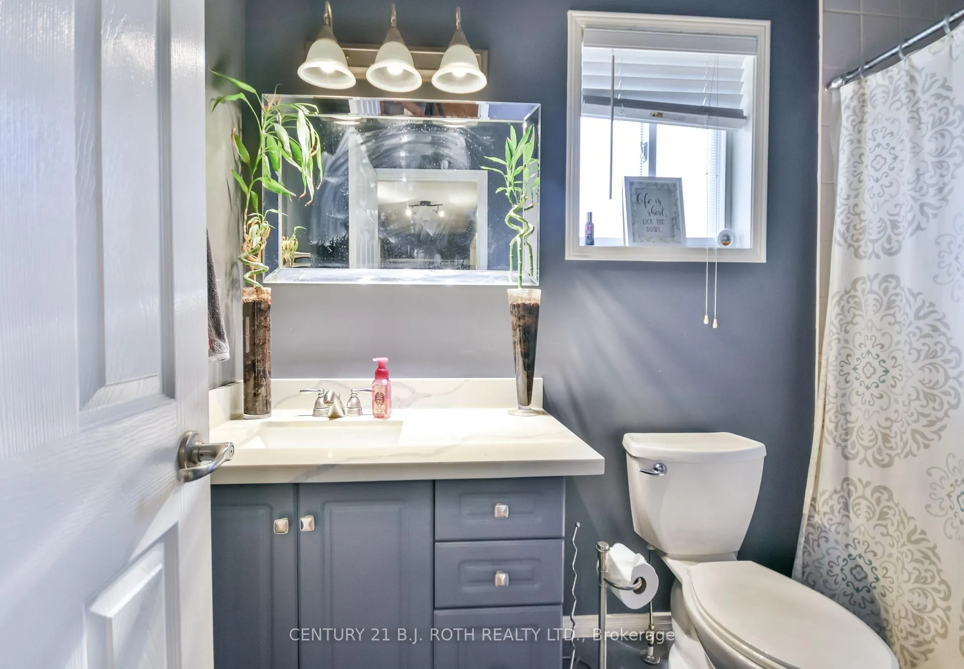 Photo 21 of 56 Monique Crescent, Barrie, East Bayfield — HOMEH