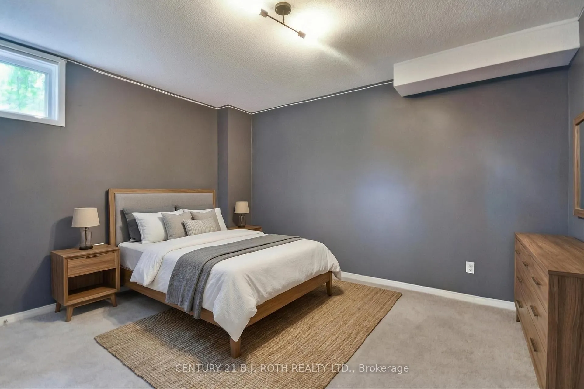 Photo 25 of 56 Monique Crescent, Barrie, East Bayfield — HOMEH
