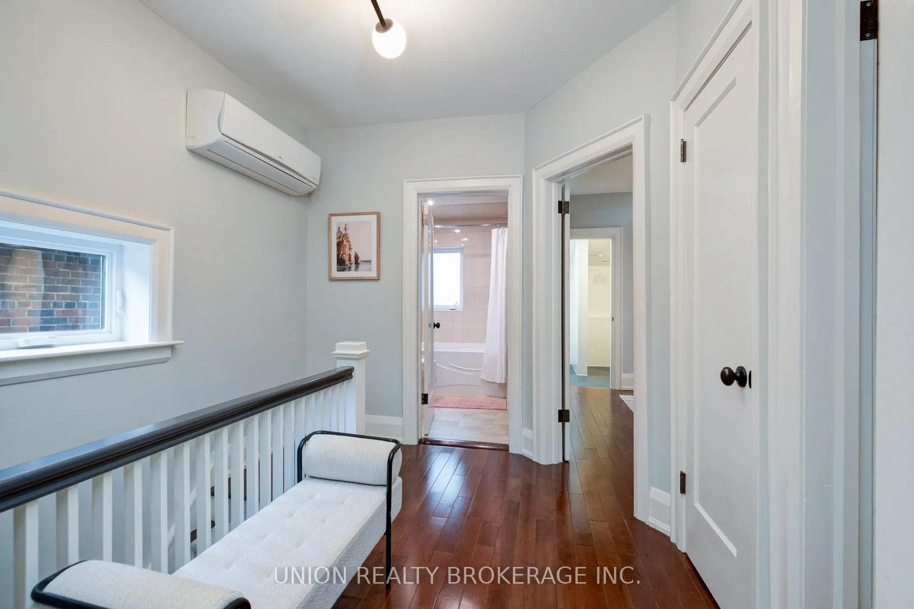 Photo 18 of 10 Hollywood Crescent, Toronto, Woodbine Corridor — HOMEH