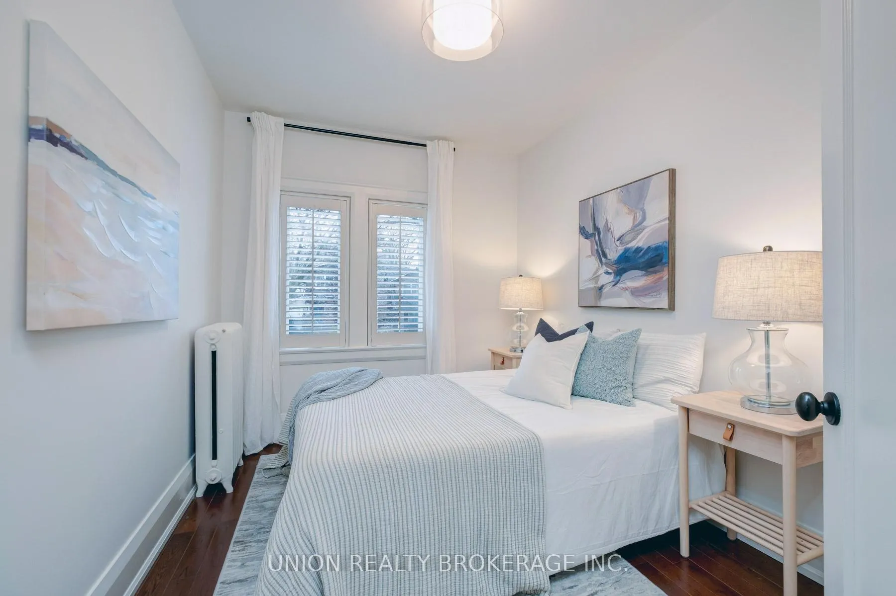 Photo 19 of 10 Hollywood Crescent, Toronto, Woodbine Corridor — HOMEH