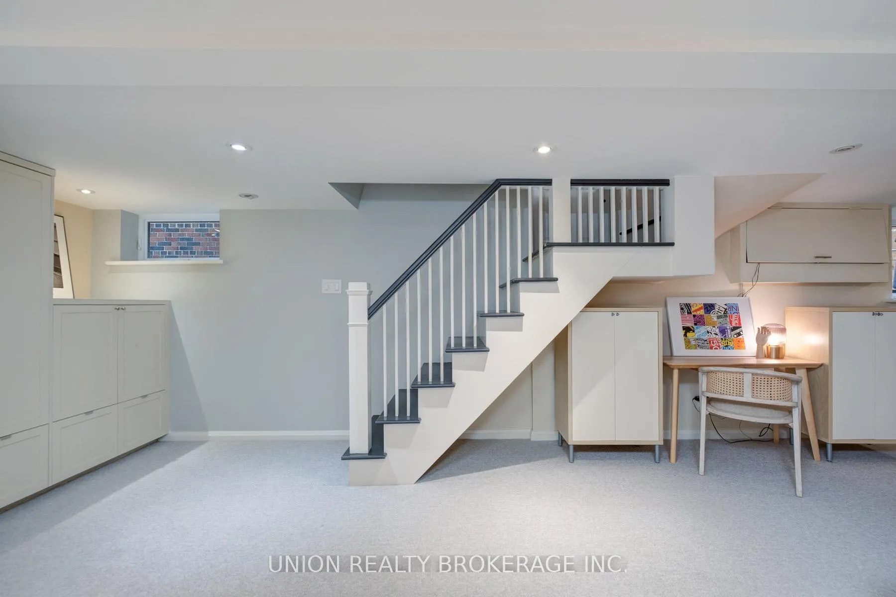 Photo 26 of 10 Hollywood Crescent, Toronto, Woodbine Corridor — HOMEH