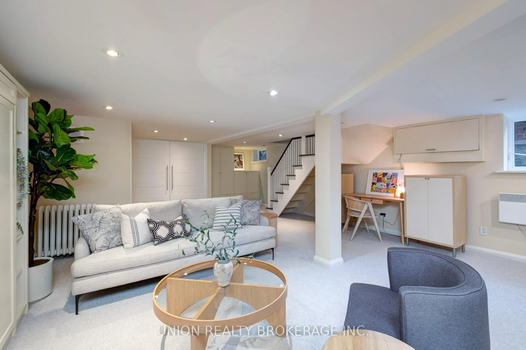 Photo 27 of 10 Hollywood Crescent, Toronto, Woodbine Corridor — HOMEH