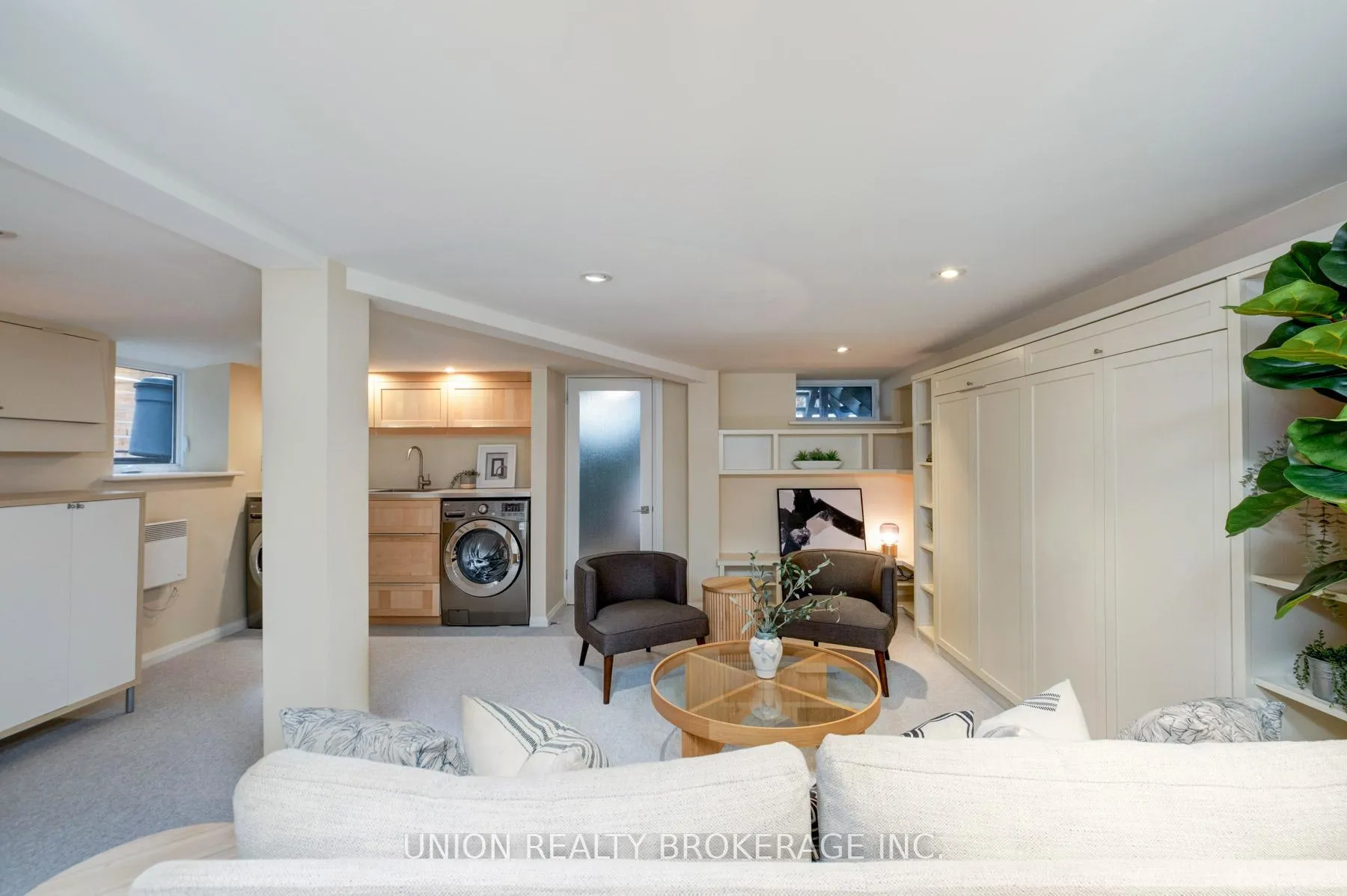 Photo 29 of 10 Hollywood Crescent, Toronto, Woodbine Corridor — HOMEH