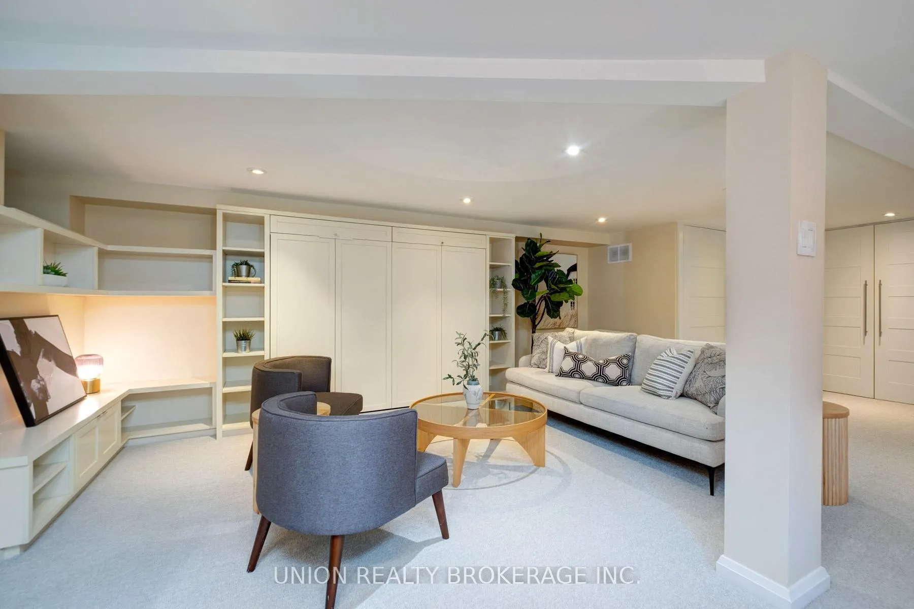 Photo 31 of 10 Hollywood Crescent, Toronto, Woodbine Corridor — HOMEH
