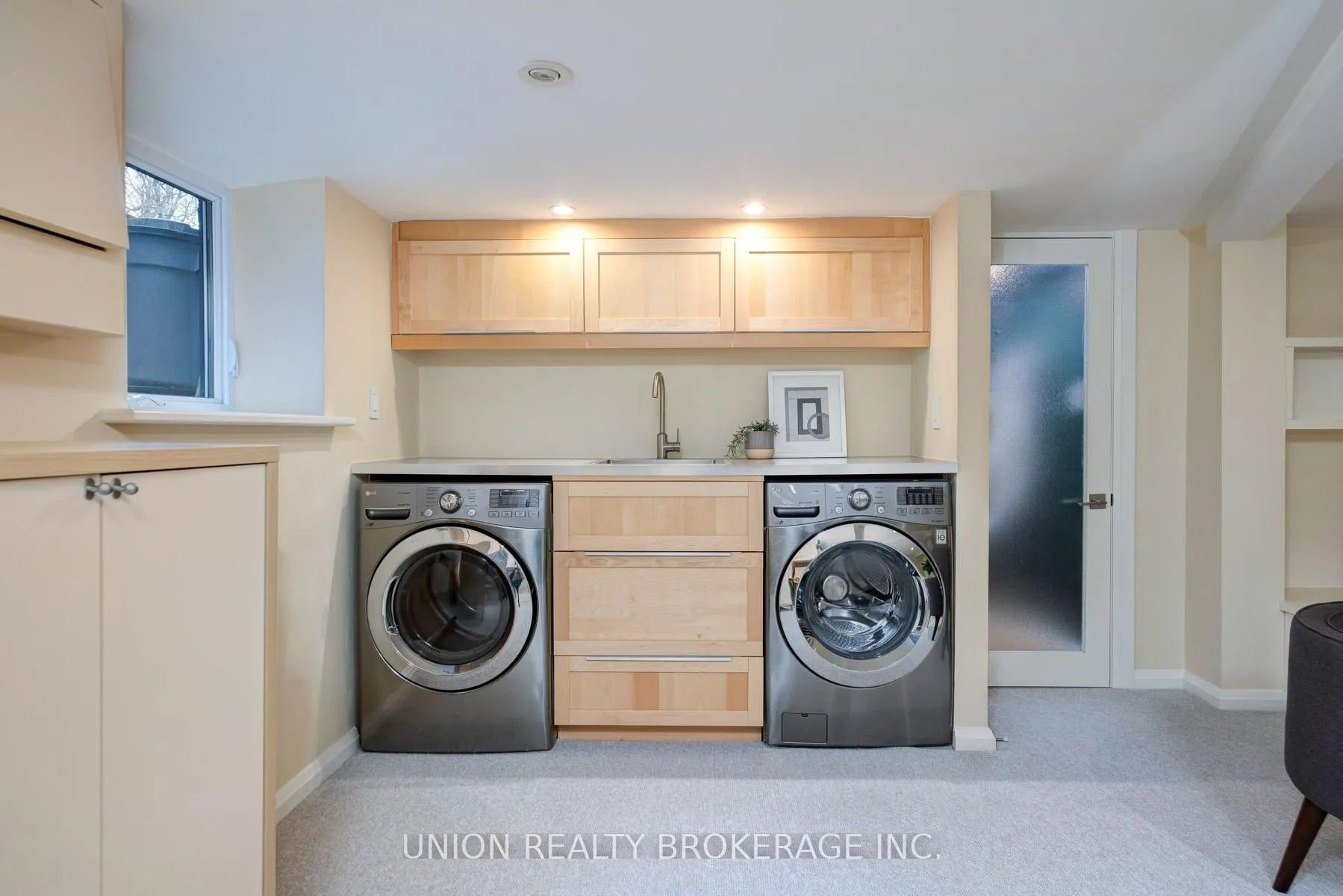 Photo 33 of 10 Hollywood Crescent, Toronto, Woodbine Corridor — HOMEH