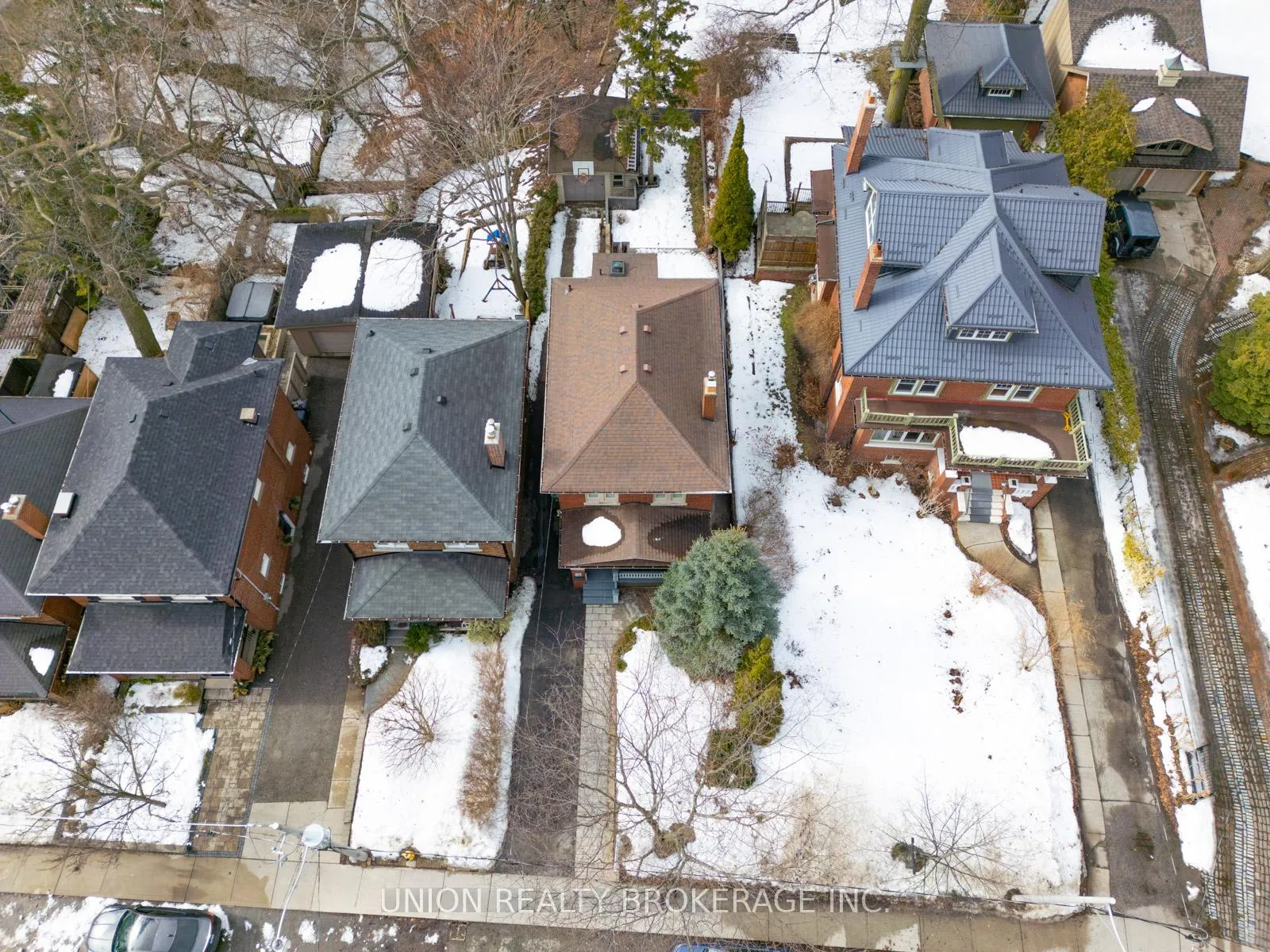 Photo 40 of 10 Hollywood Crescent, Toronto, Woodbine Corridor — HOMEH