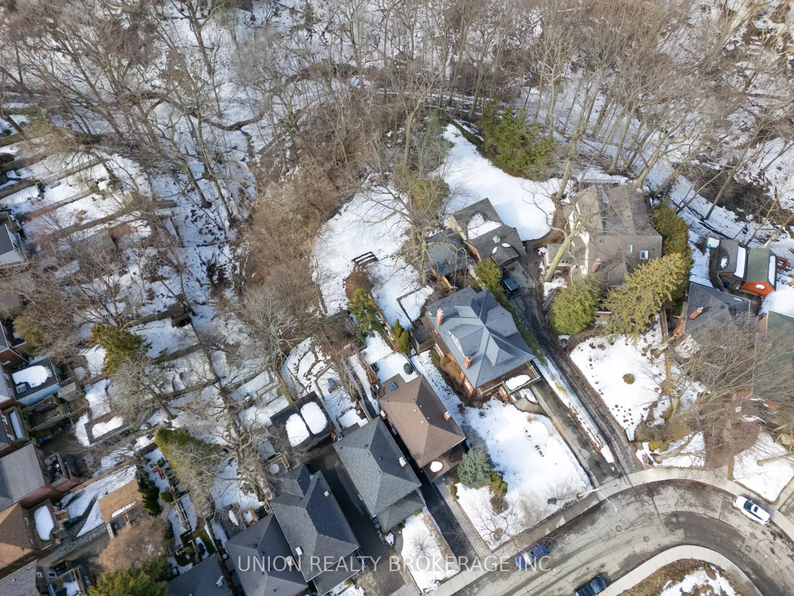 Photo 43 of 10 Hollywood Crescent, Toronto, Woodbine Corridor — HOMEH