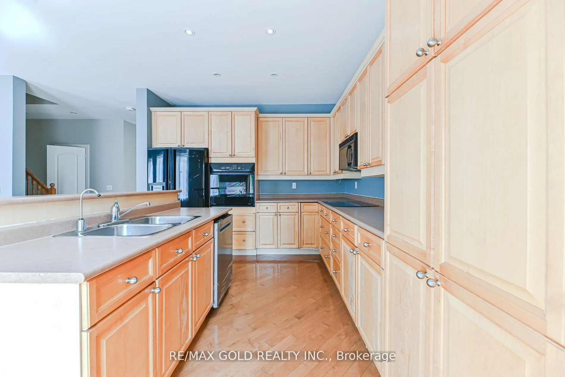 Photo 11 of 45 Treeline Boulevard, Brampton, Vales of Castlemore — HOMEH