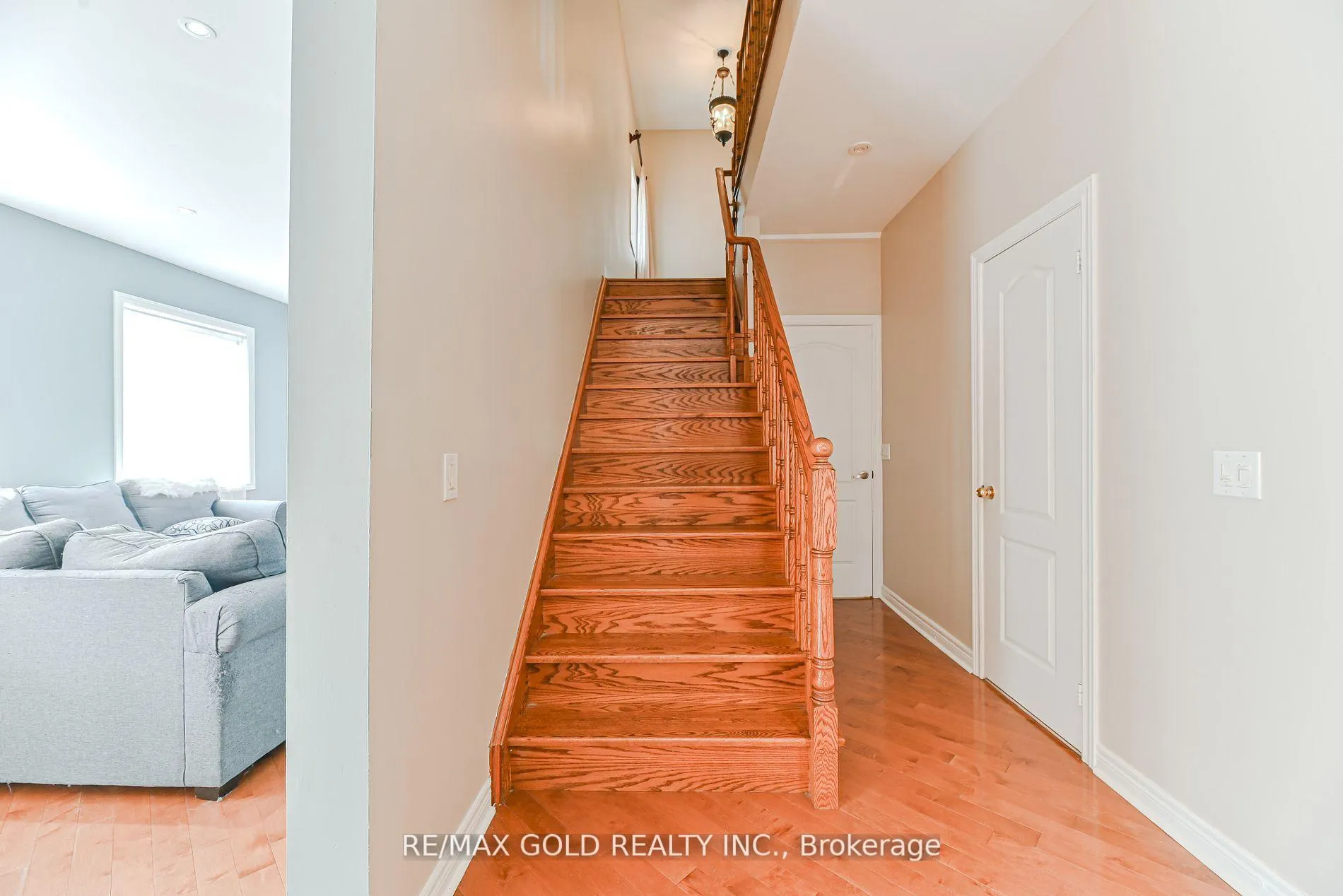 Photo 14 of 45 Treeline Boulevard, Brampton, Vales of Castlemore — HOMEH