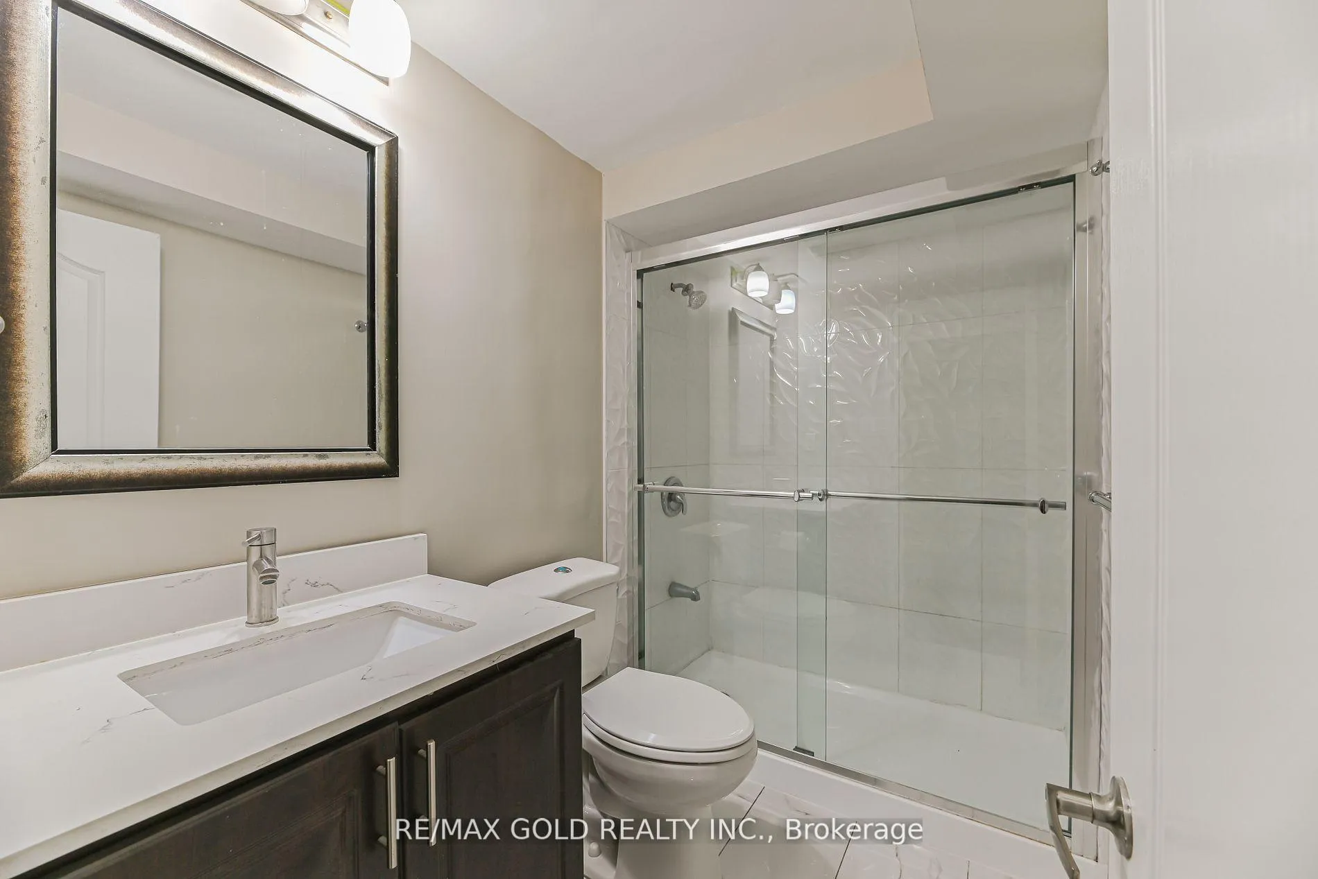 Photo 29 of 45 Treeline Boulevard, Brampton, Vales of Castlemore — HOMEH