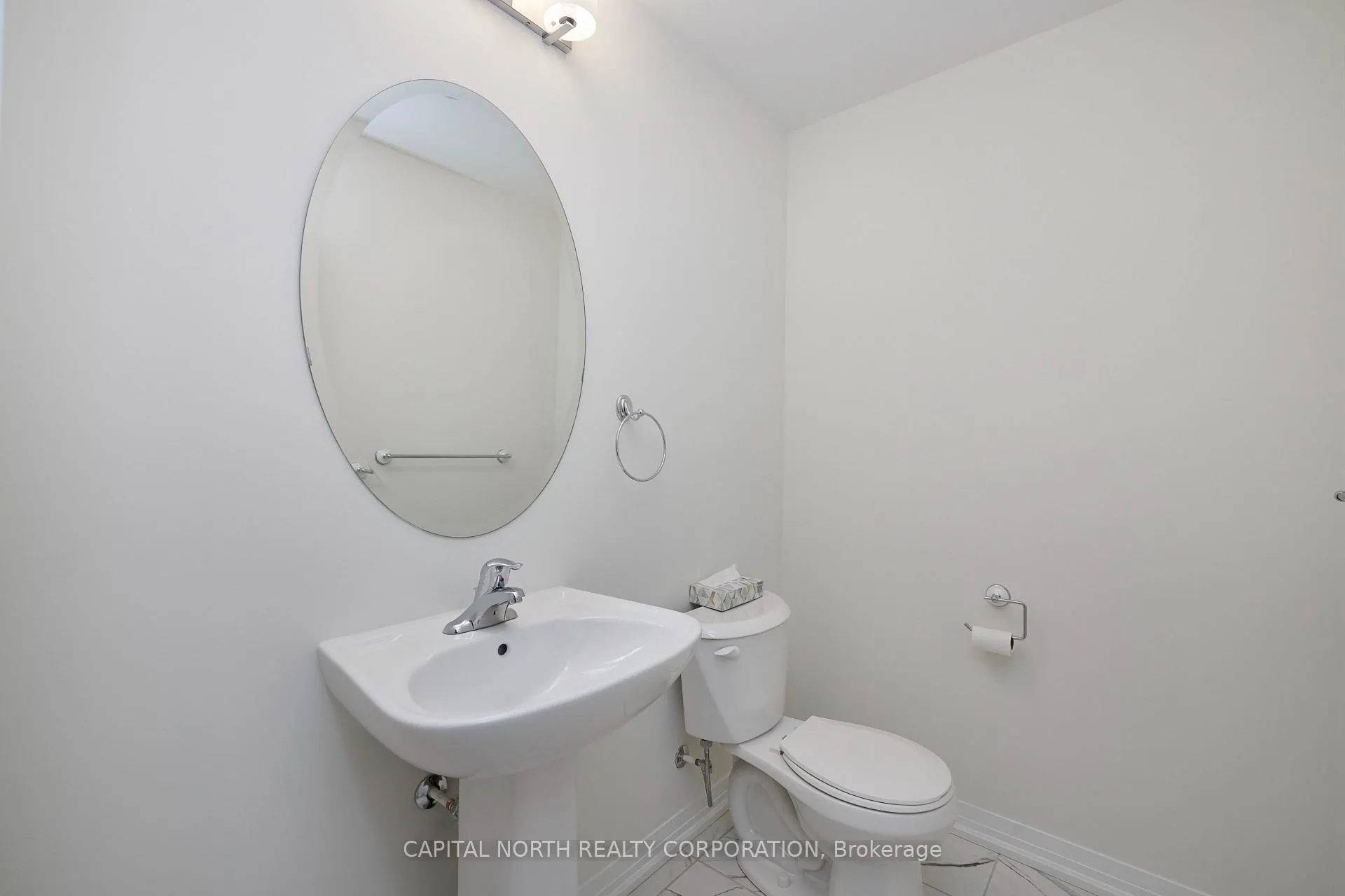 Photo 5 of 9 Cherry Hill Lane, Barrie, Painswick South — HOMEH