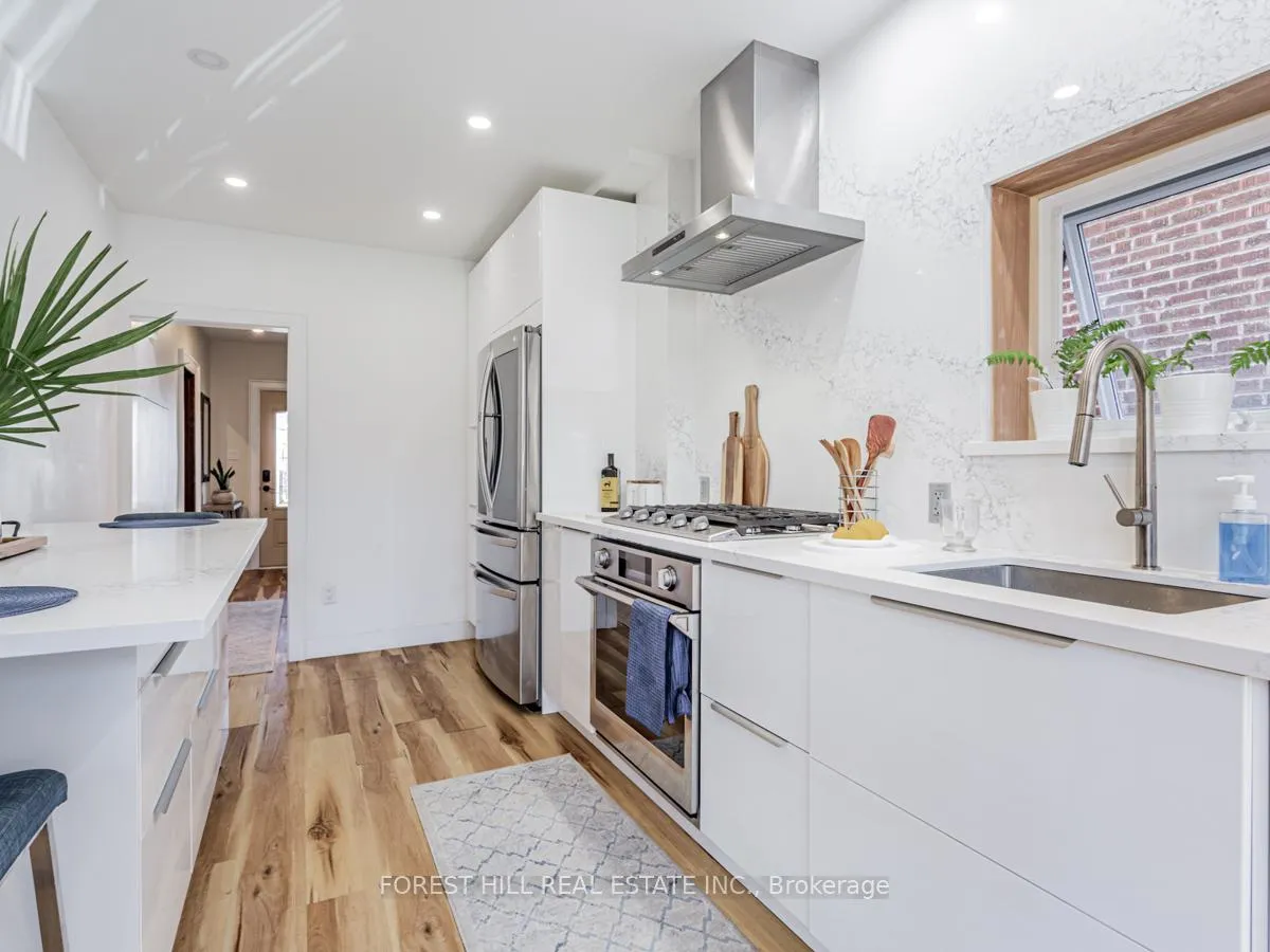 Photo 13 of 186 Westmount Avenue, Toronto, Oakwood Village — HOMEH