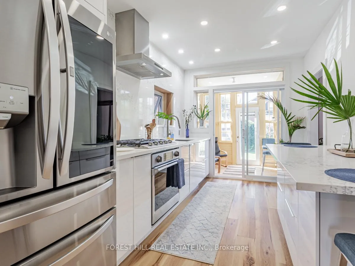 Photo 17 of 186 Westmount Avenue, Toronto, Oakwood Village — HOMEH