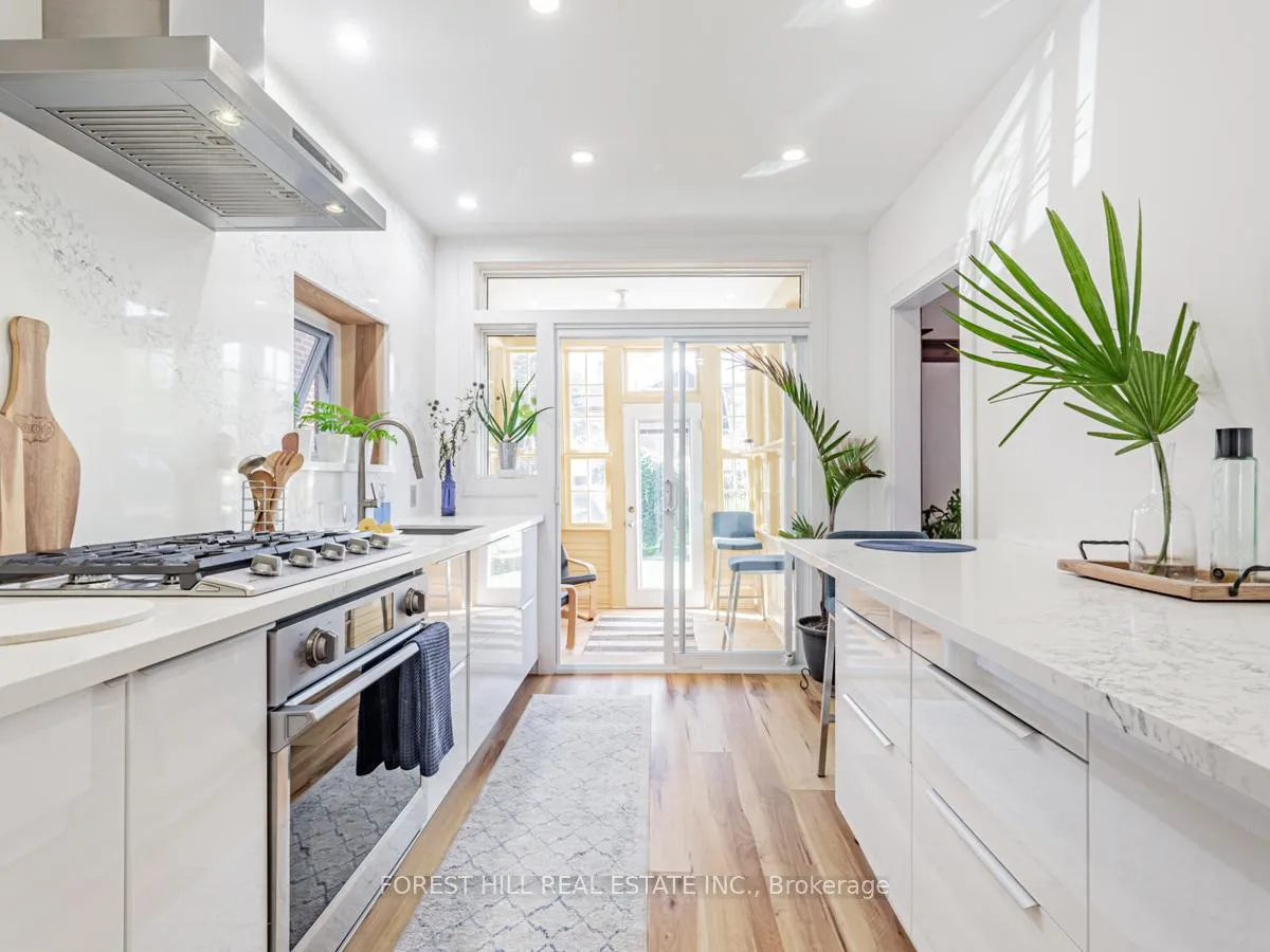 Photo 18 of 186 Westmount Avenue, Toronto, Oakwood Village — HOMEH