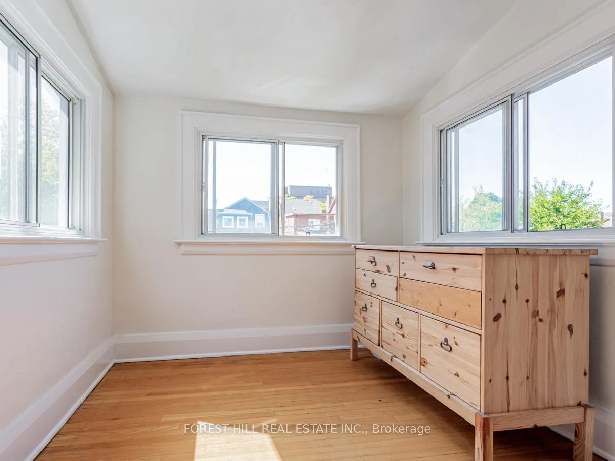 Photo 23 of 186 Westmount Avenue, Toronto, Oakwood Village — HOMEH