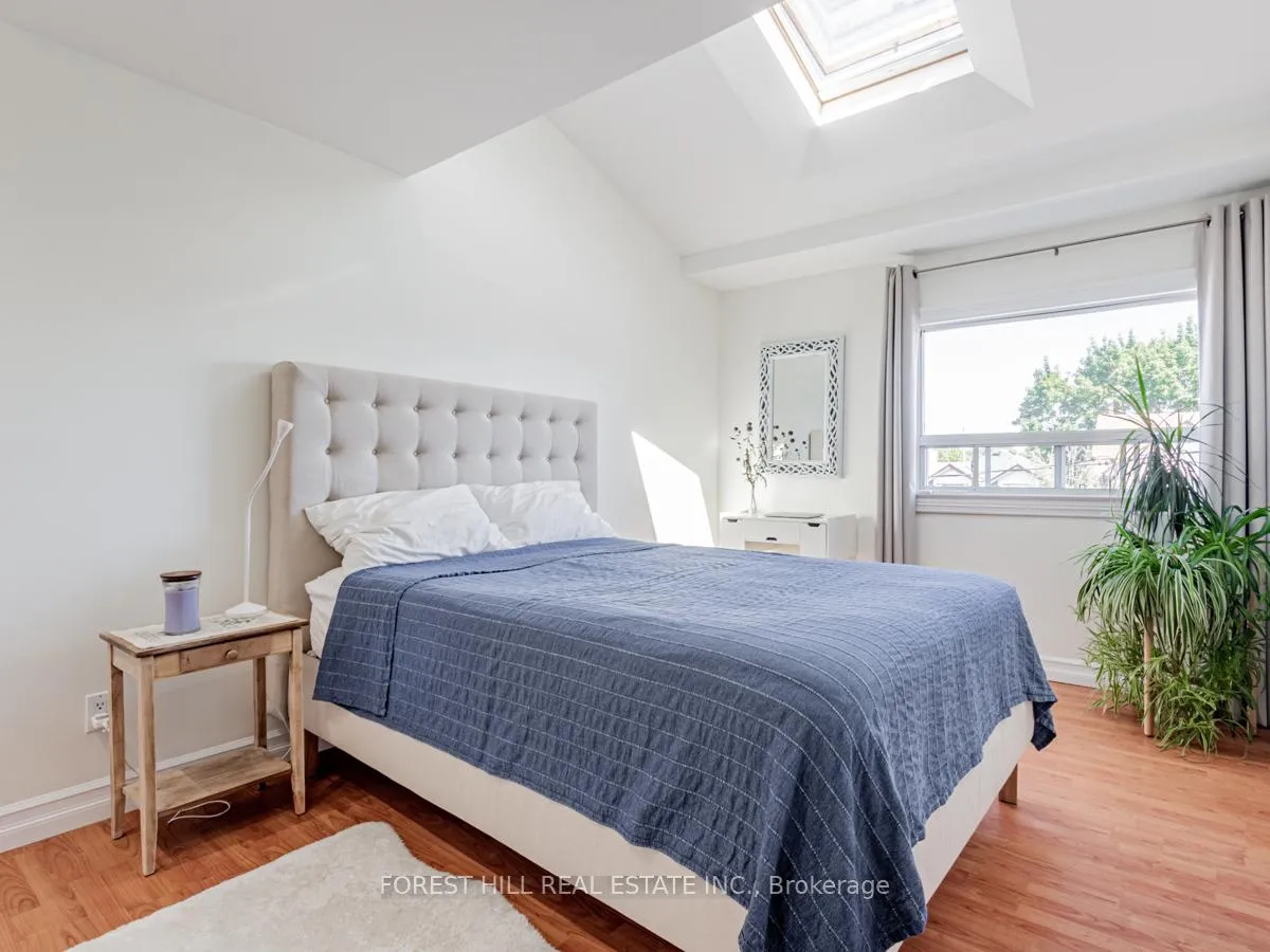 Photo 24 of 186 Westmount Avenue, Toronto, Oakwood Village — HOMEH