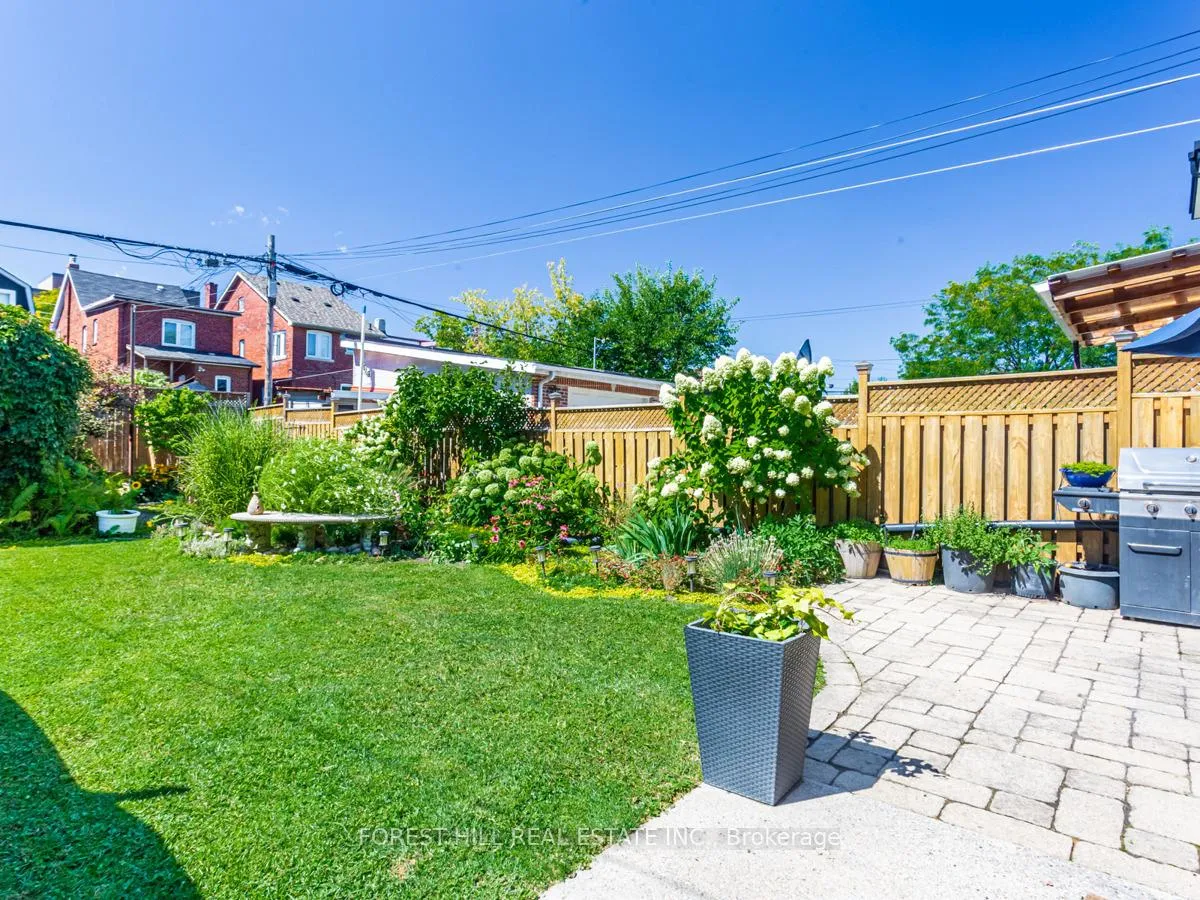 Photo 29 of 186 Westmount Avenue, Toronto, Oakwood Village — HOMEH