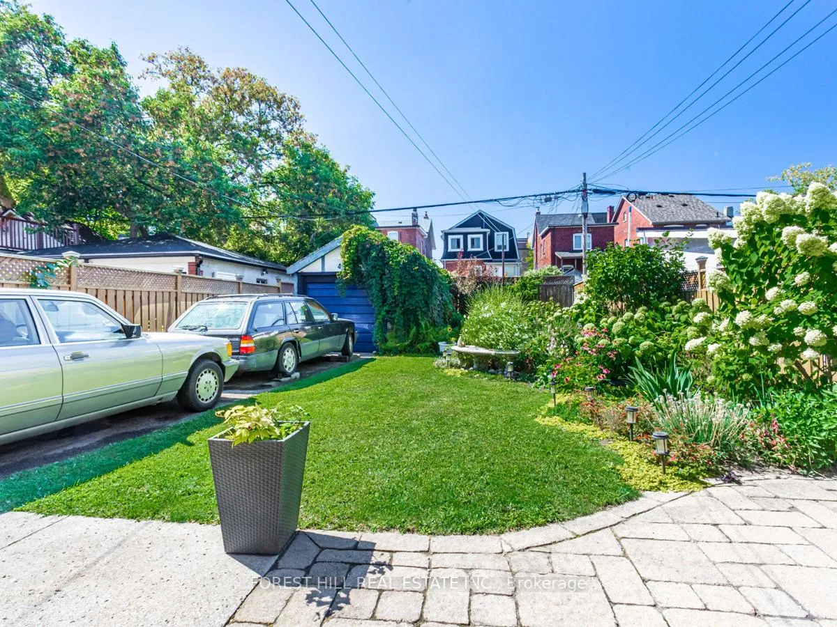 Photo 30 of 186 Westmount Avenue, Toronto, Oakwood Village — HOMEH