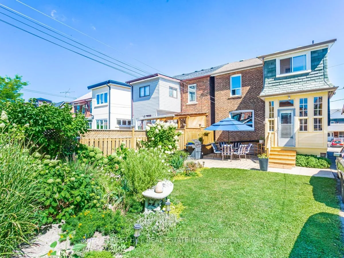 Photo 32 of 186 Westmount Avenue, Toronto, Oakwood Village — HOMEH